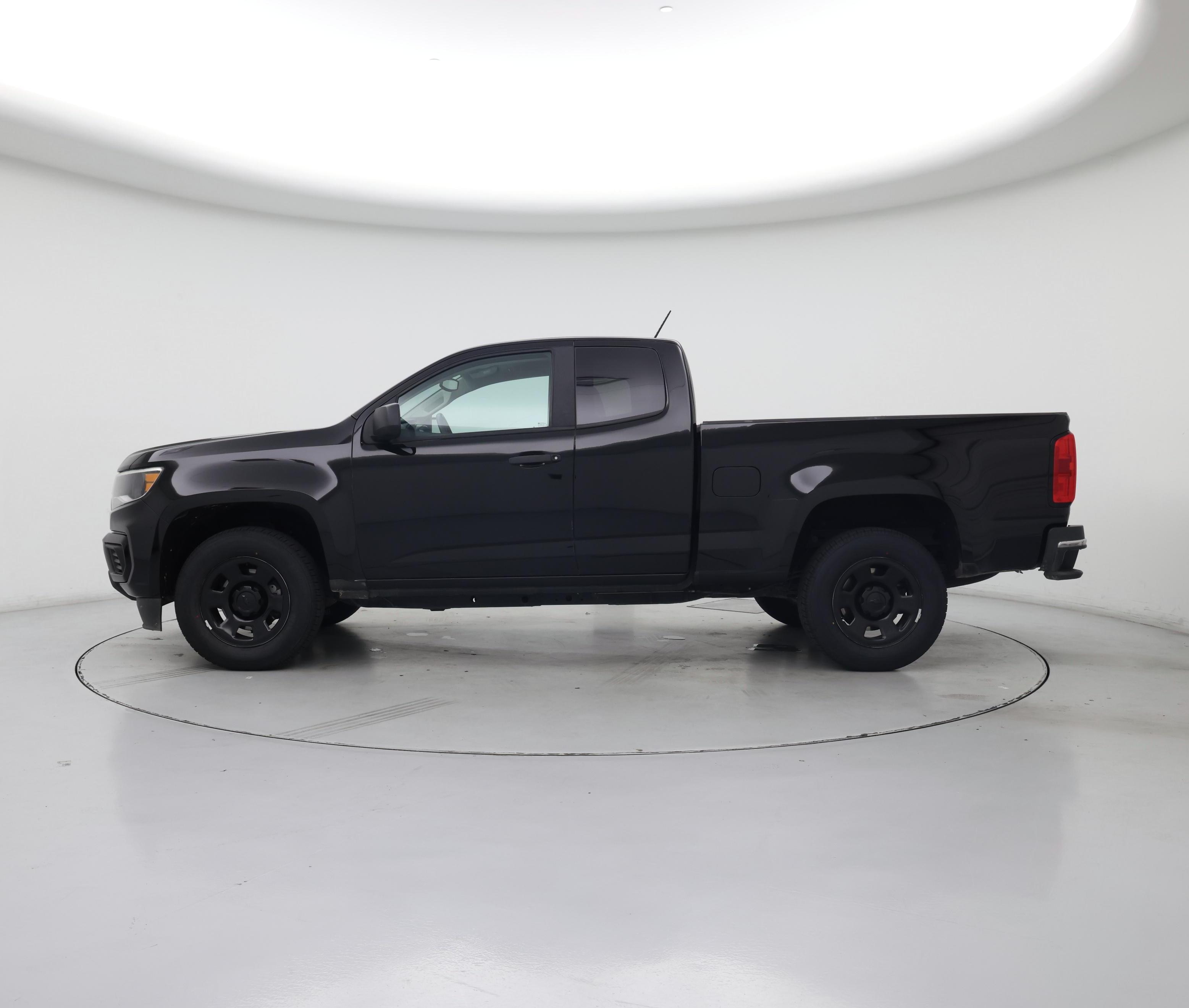 Thumbnail: 2021 Chevrolet Colorado - 3