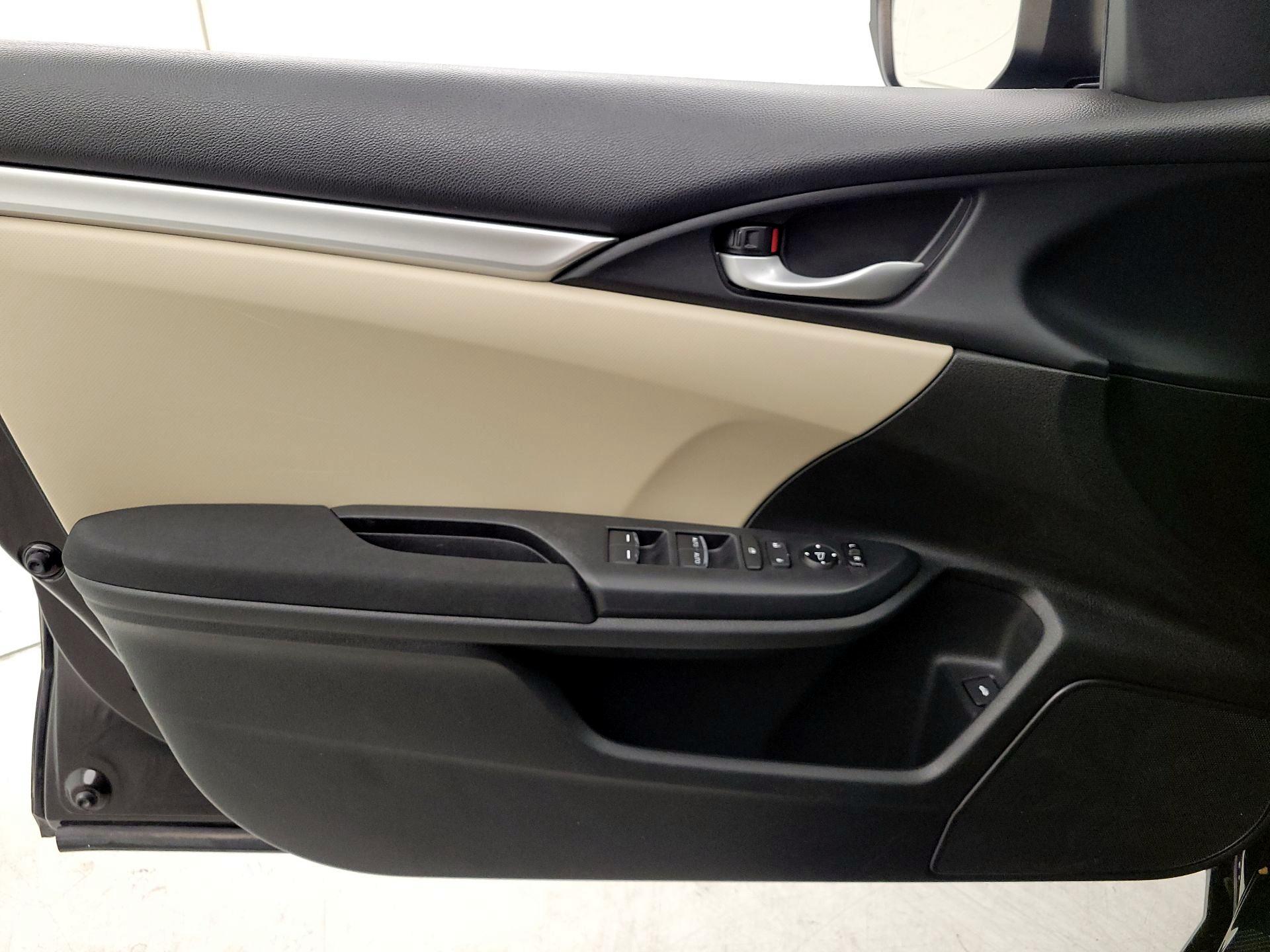 Thumbnail: 2017 Honda Civic - 12