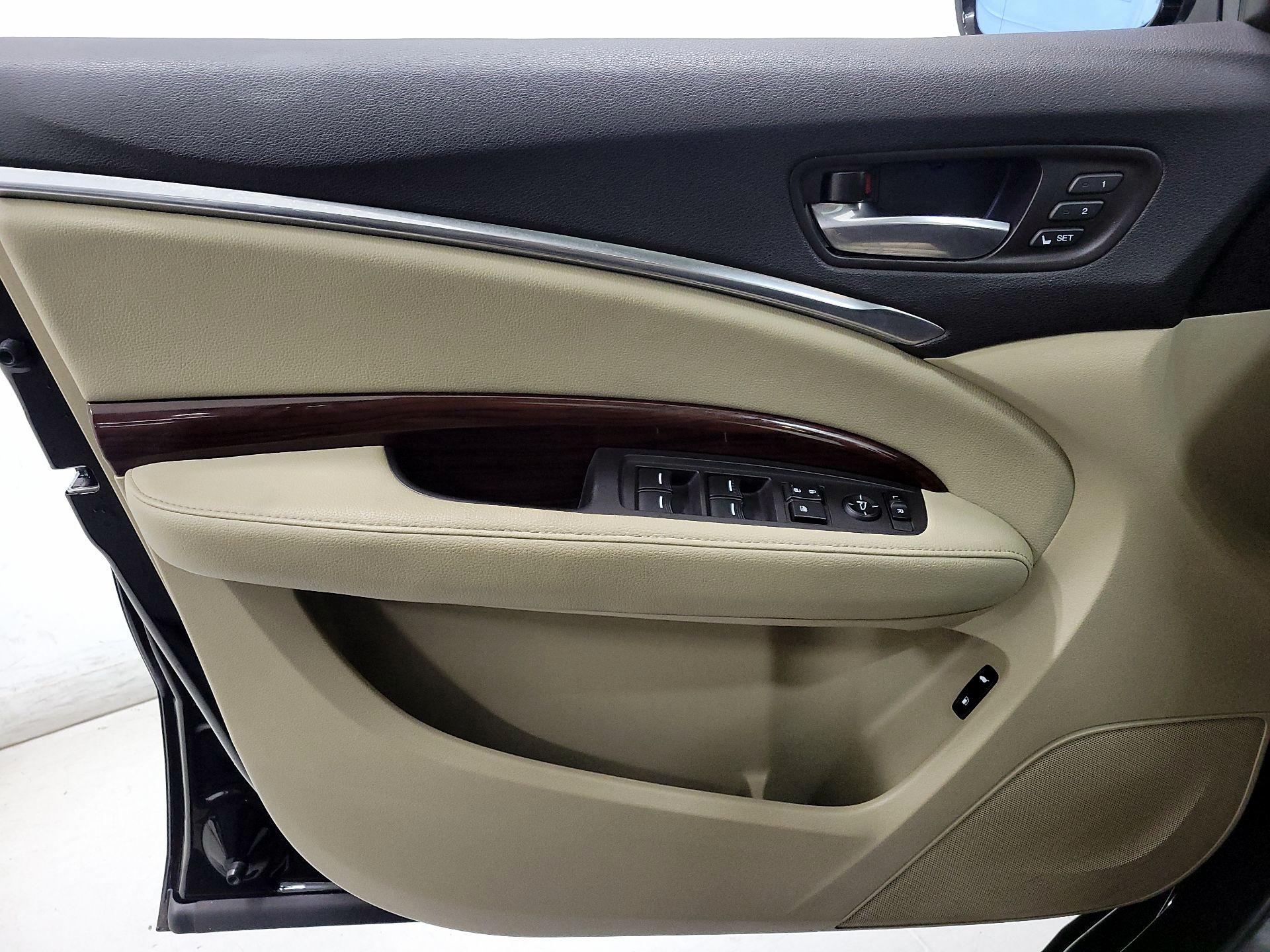 Thumbnail: 2016 Acura MDX - 12