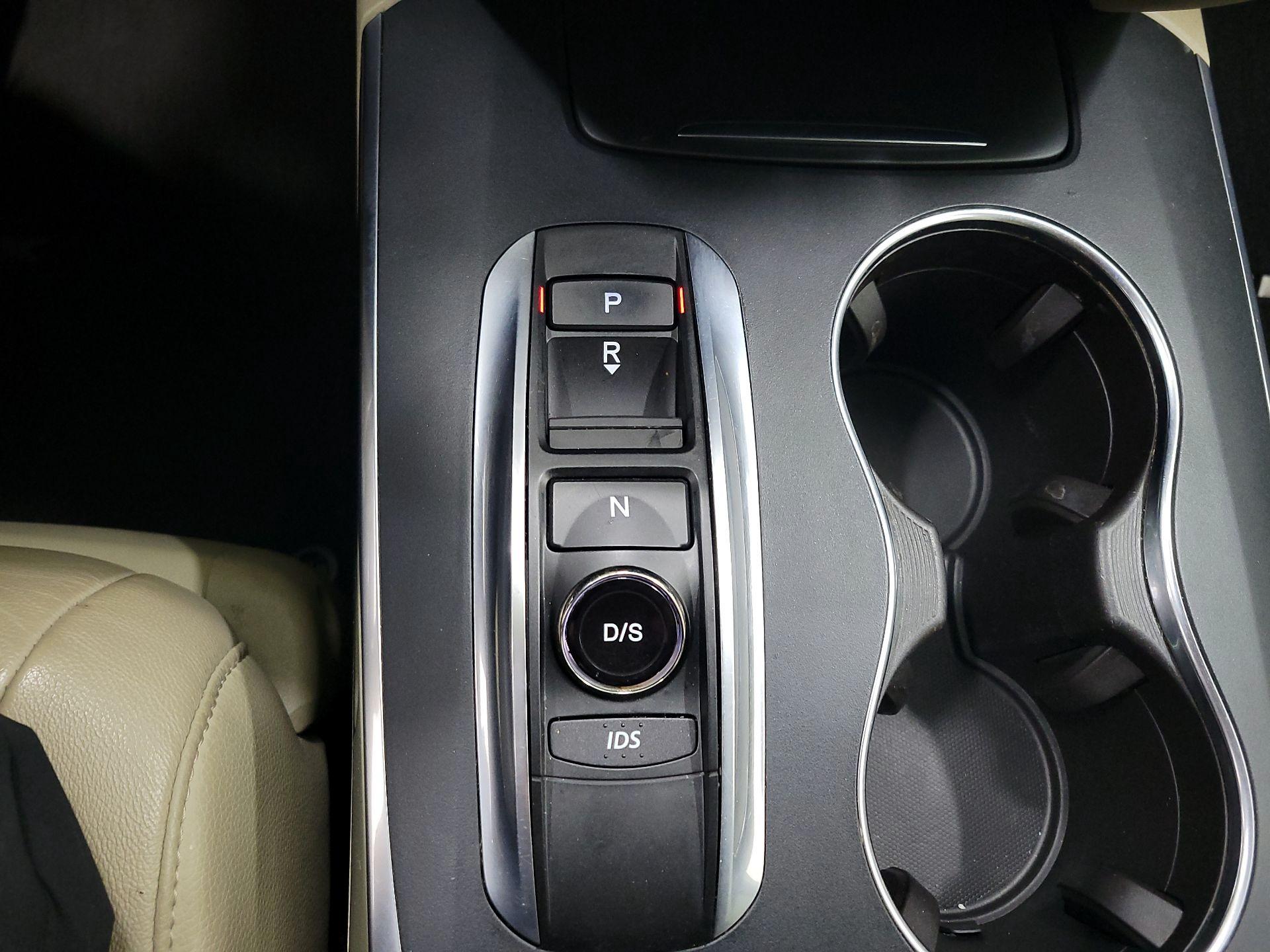 Thumbnail: 2016 Acura MDX - 17