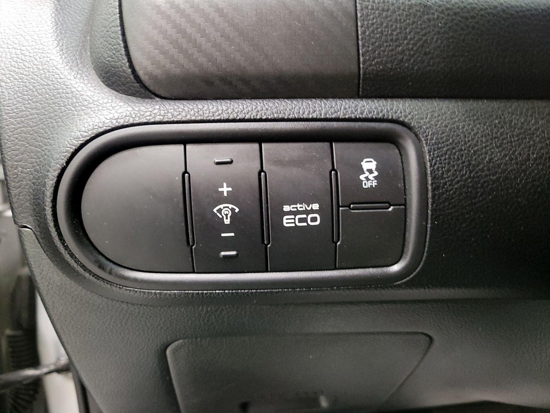 Thumbnail: 2016 Kia Forte - 13