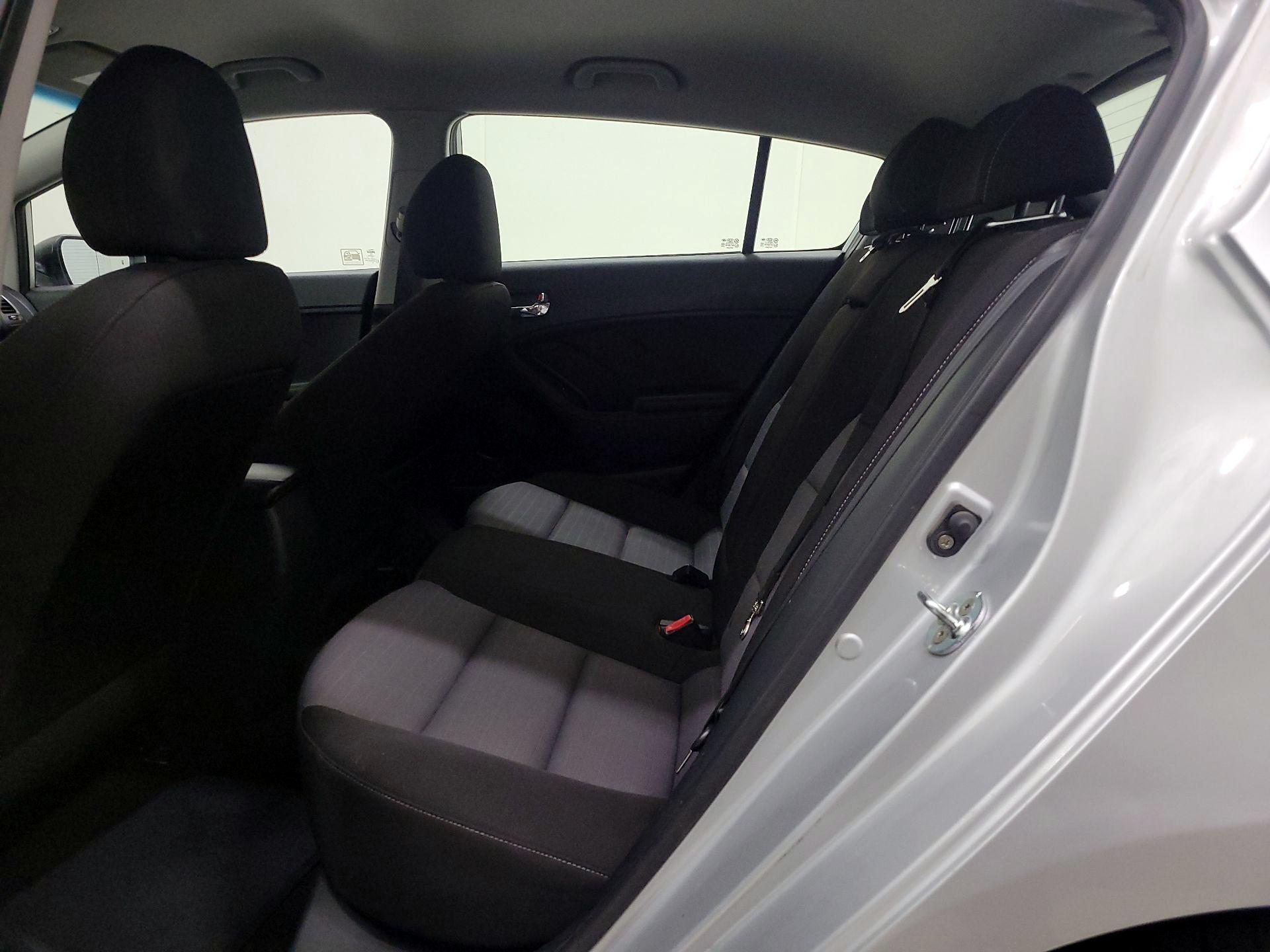 Thumbnail: 2016 Kia Forte - 19