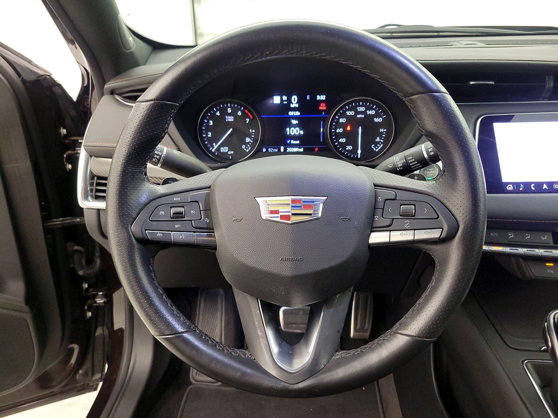 Thumbnail: 2020 Cadillac XT4 - 10