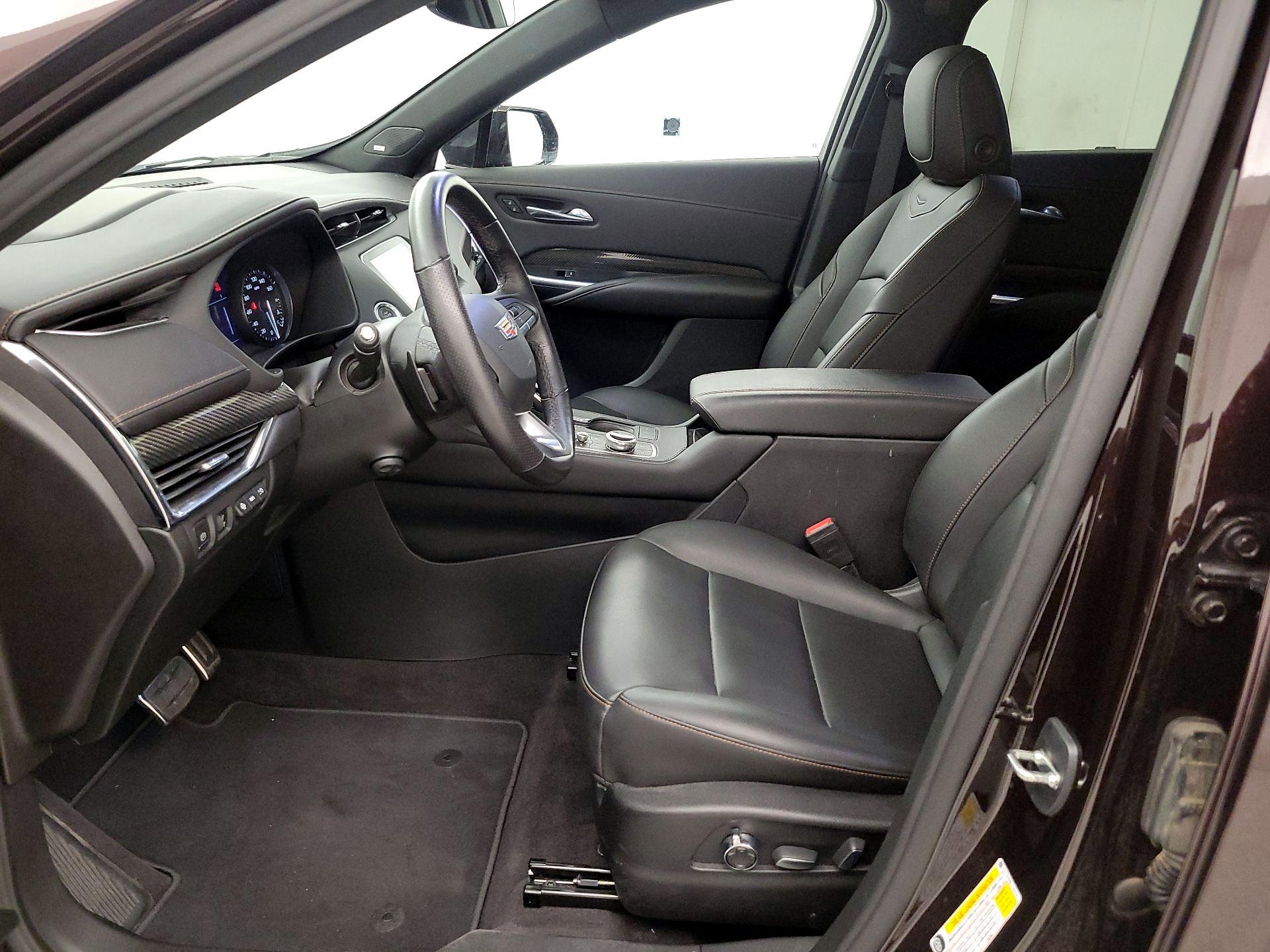 Thumbnail: 2020 Cadillac XT4 - 11