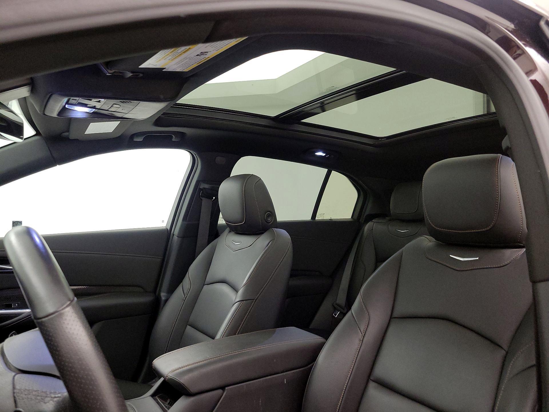 Thumbnail: 2020 Cadillac XT4 - 20