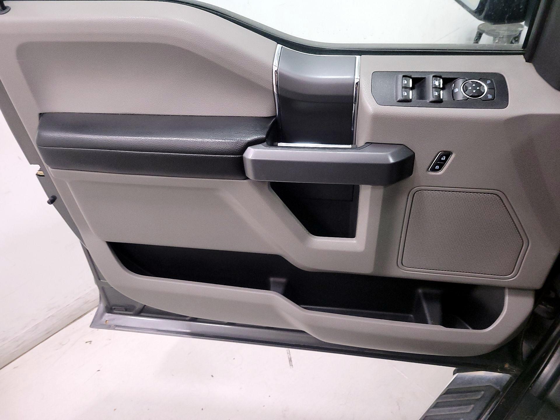 Thumbnail: 2017 Ford F-150 - 12