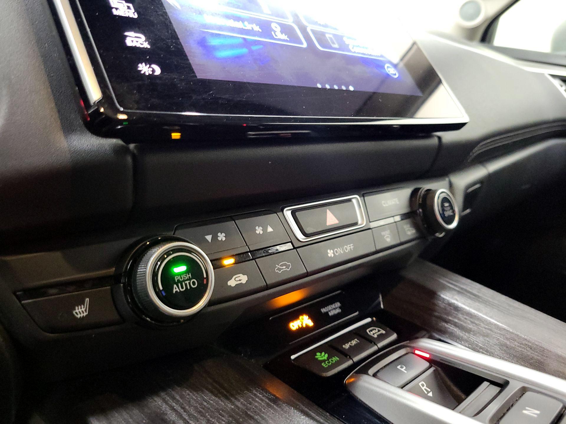Thumbnail: 2018 Honda Clarity - 16