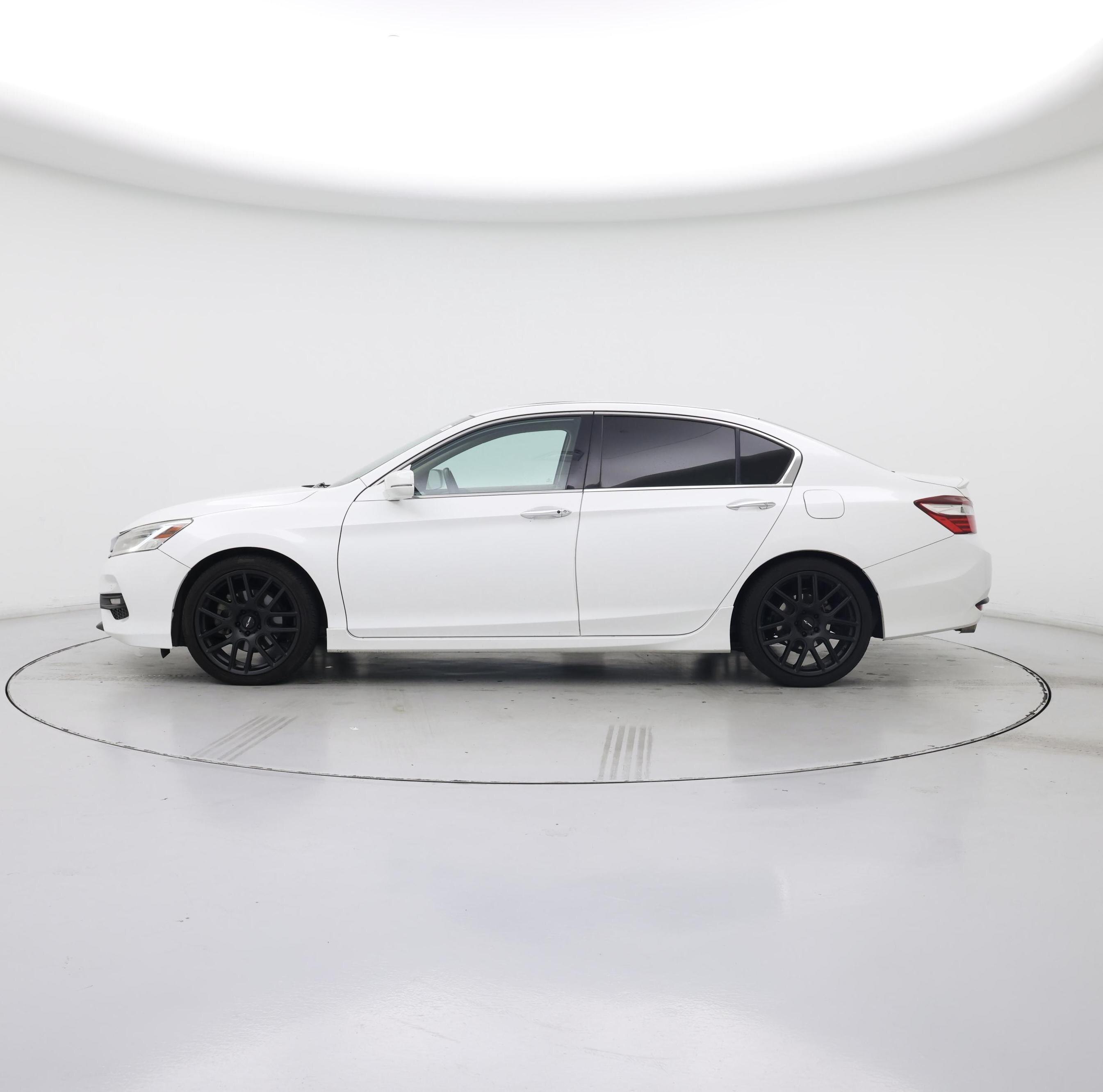 Thumbnail: 2017 Honda Accord - 3