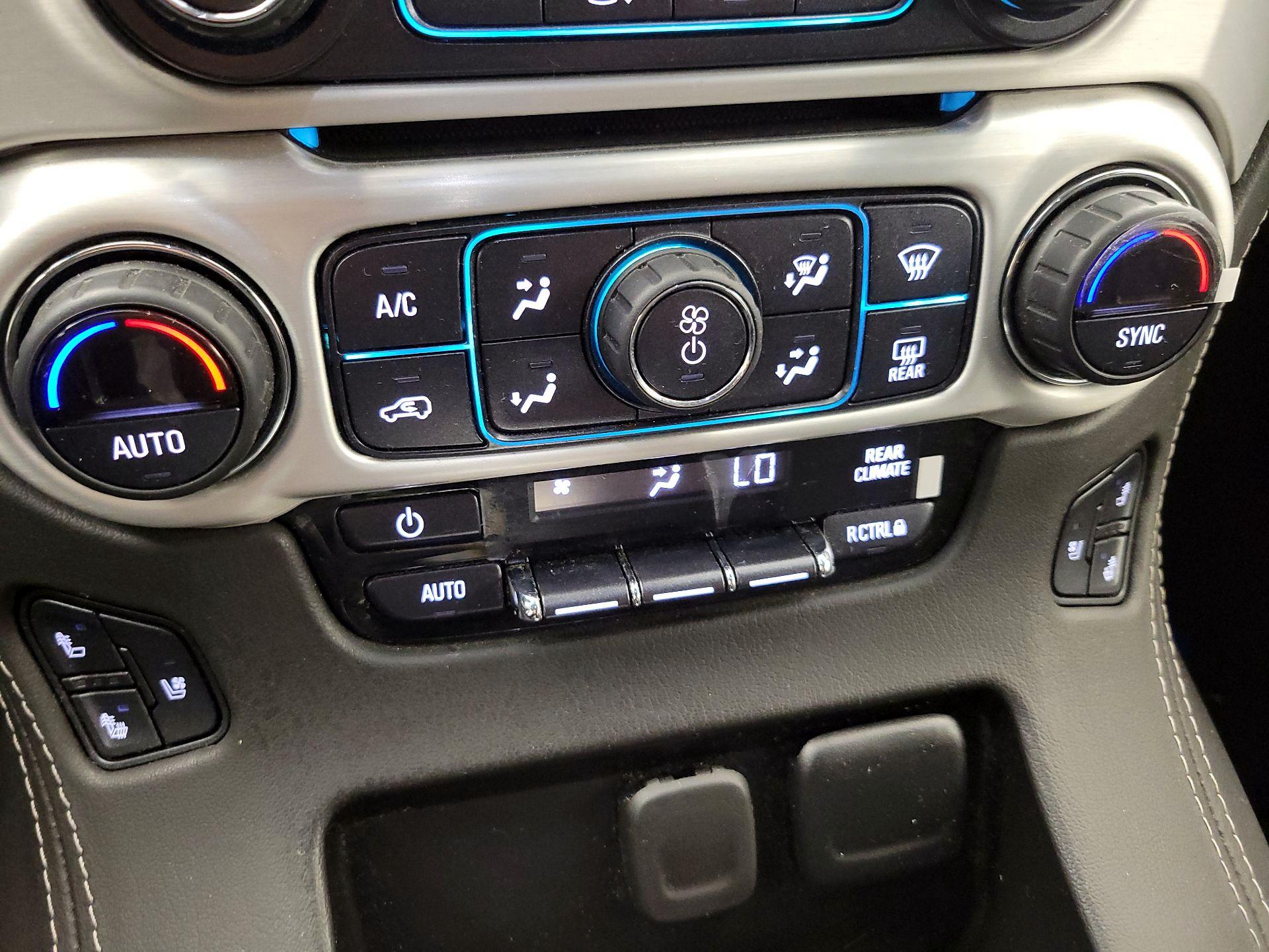 Thumbnail: 2020 GMC Yukon XL - 17