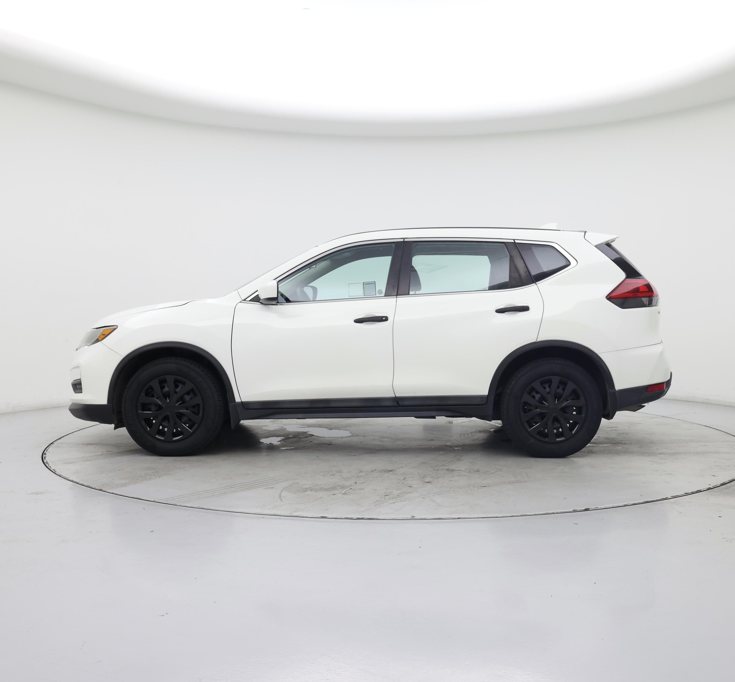 Thumbnail: 2018 Nissan Rogue - 3