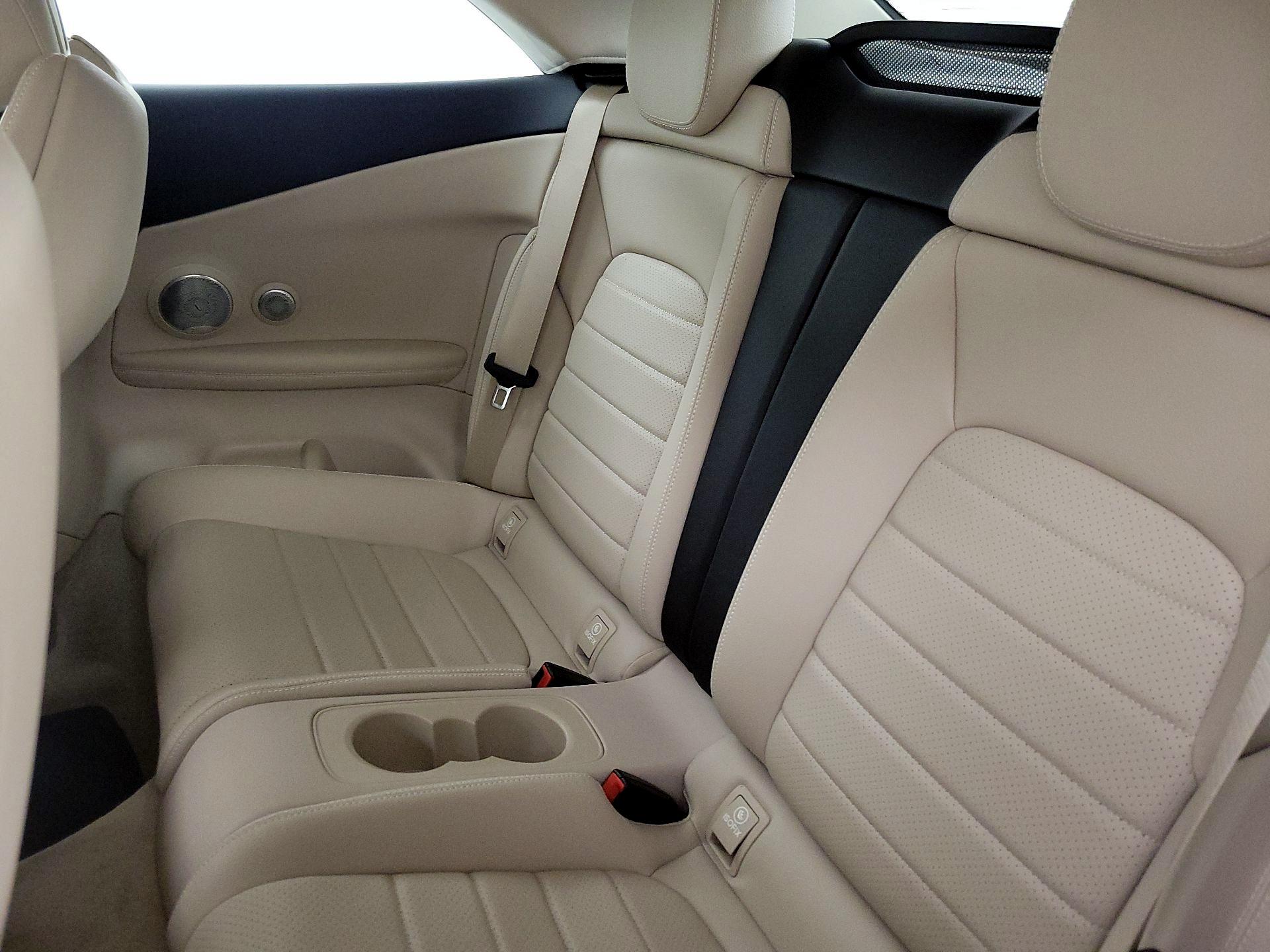 Thumbnail: 2021 Mercedes-Benz C-Class - 19