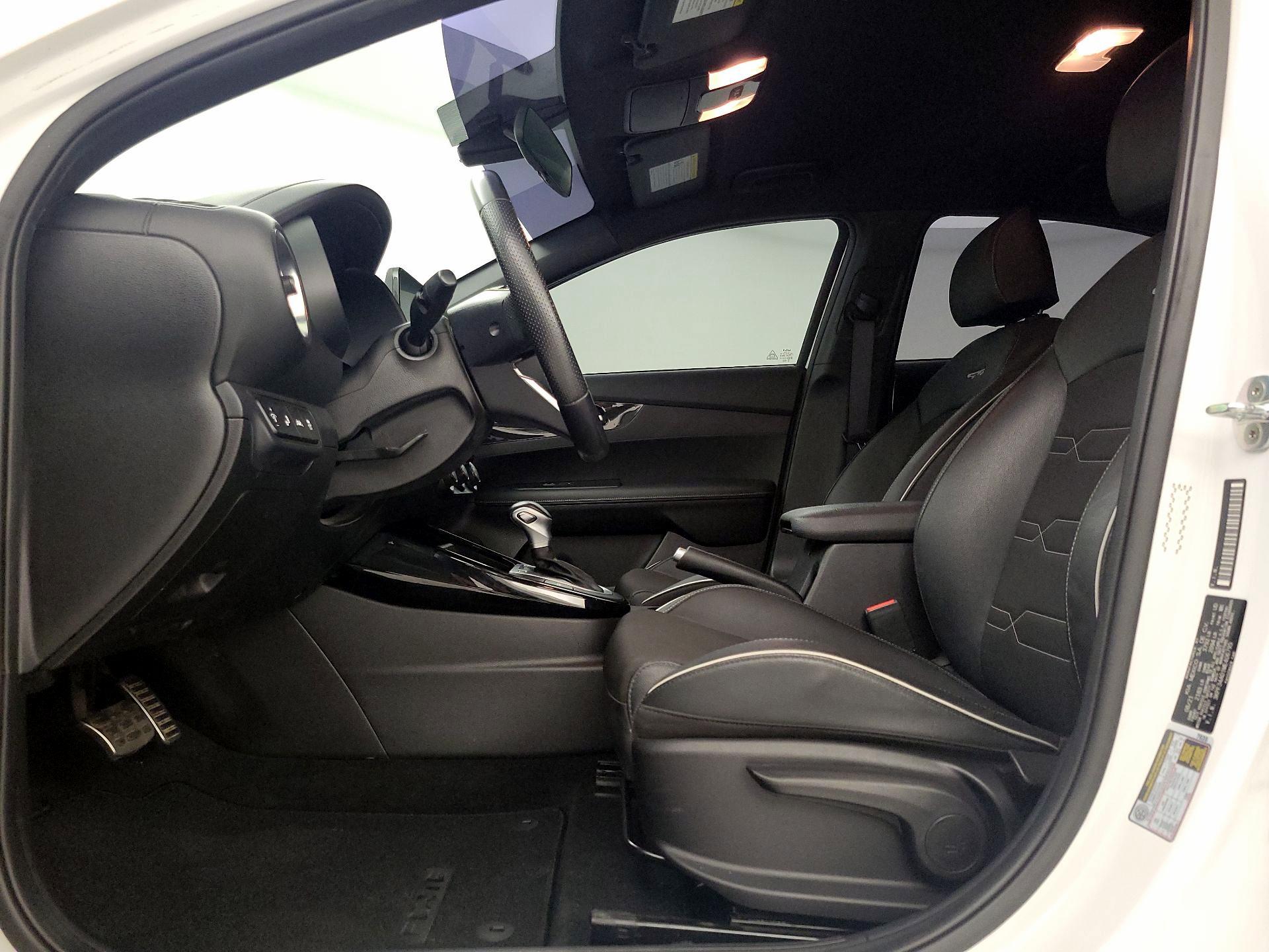 Thumbnail: 2021 Kia Forte - 11