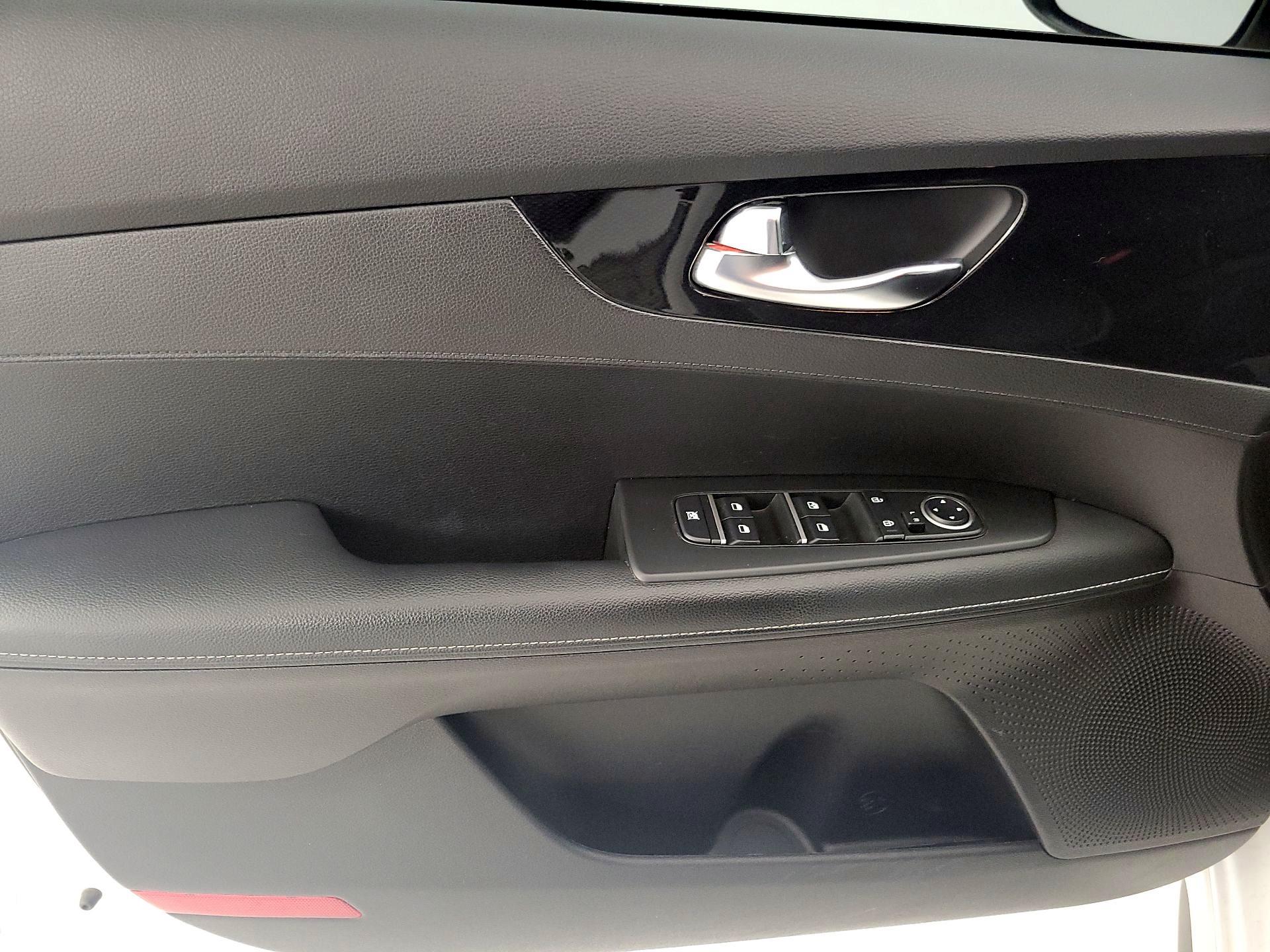 Thumbnail: 2021 Kia Forte - 12