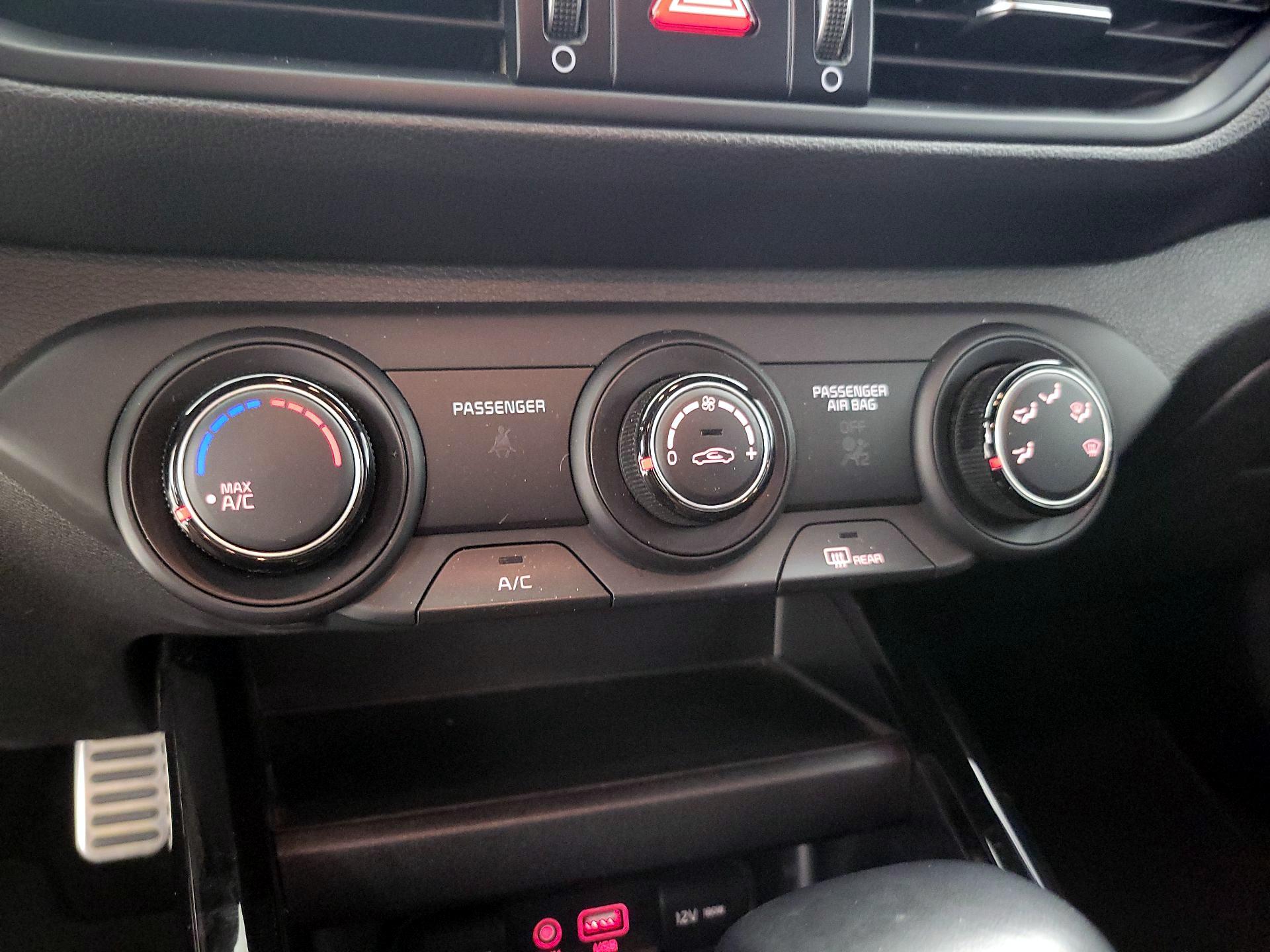 Thumbnail: 2021 Kia Forte - 16