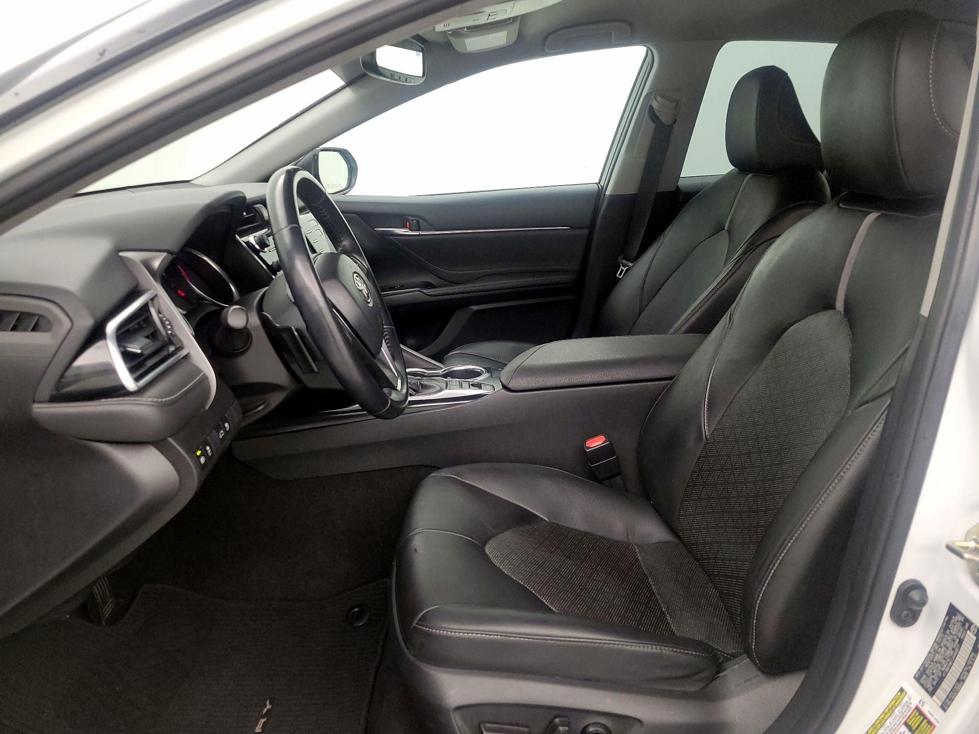 Thumbnail: 2018 Toyota Camry - 9