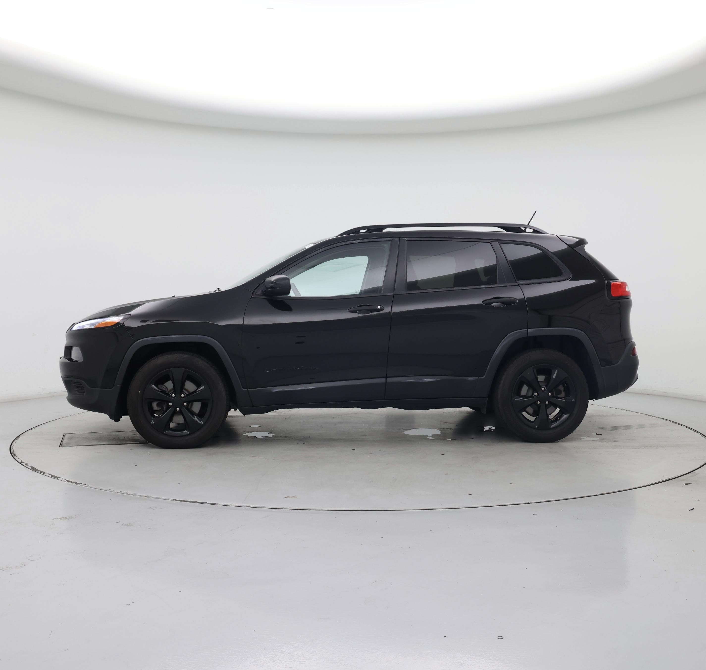 Thumbnail: 2017 Jeep Cherokee - 3