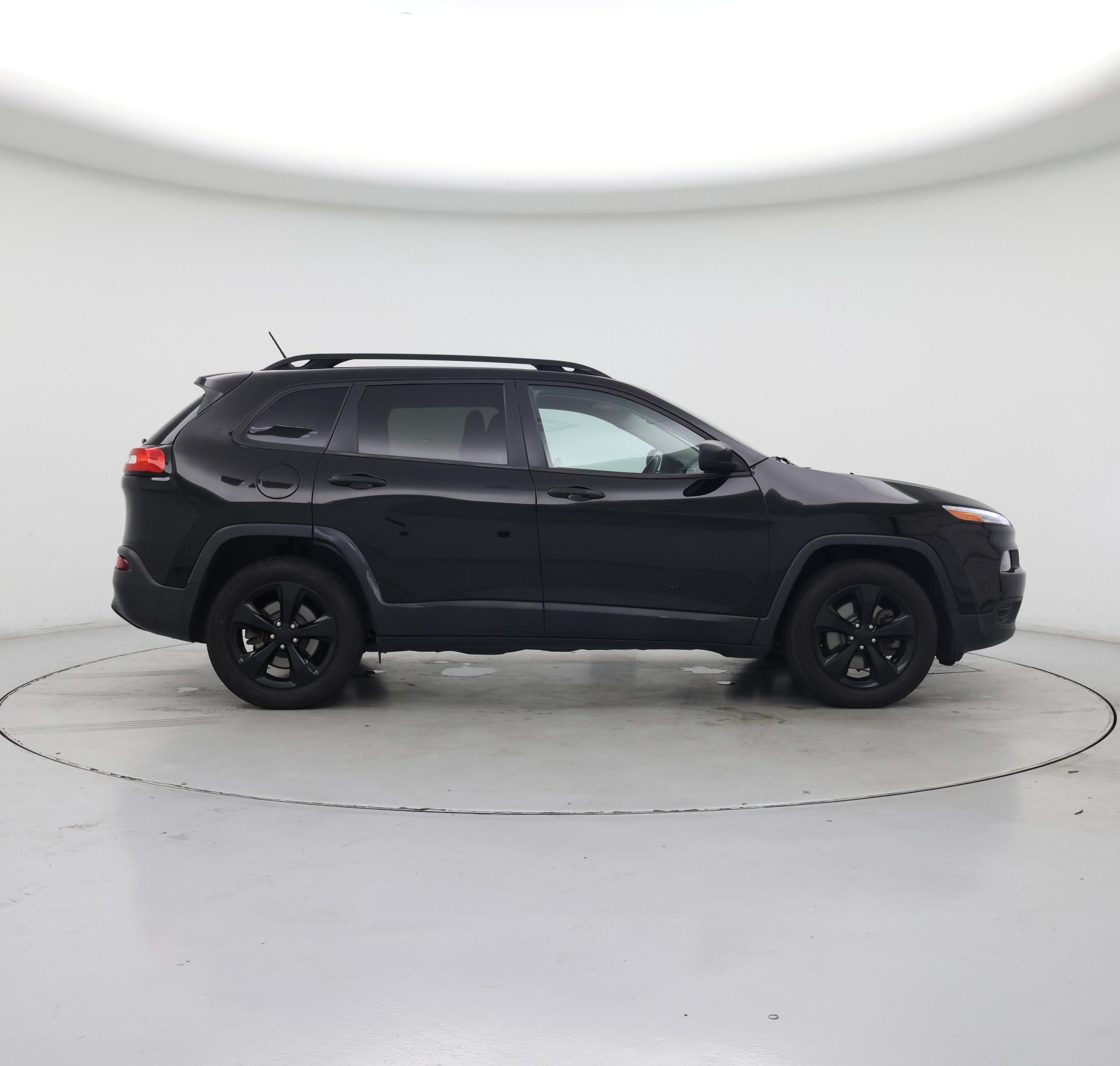 Thumbnail: 2017 Jeep Cherokee - 7