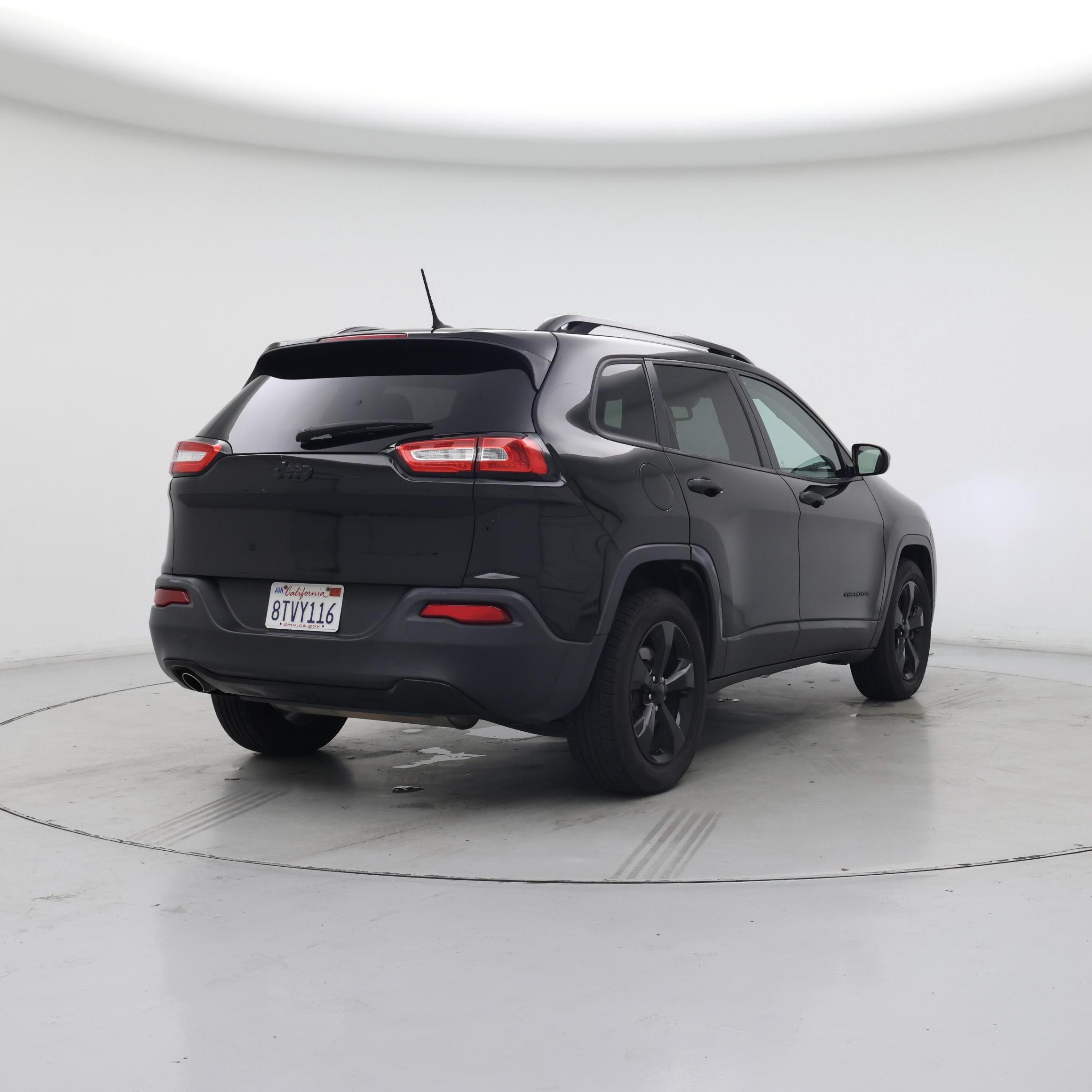 Thumbnail: 2017 Jeep Cherokee - 8