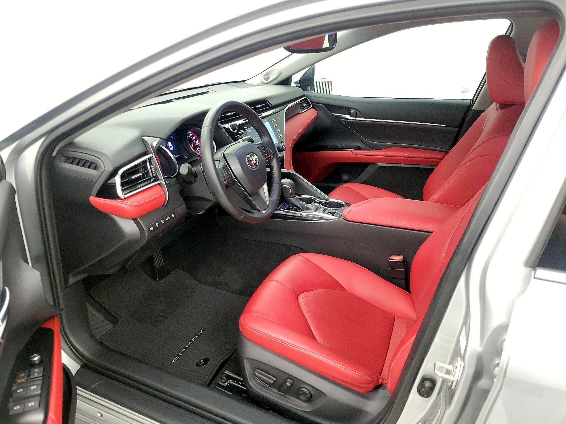 Thumbnail: 2018 Toyota Camry - 11