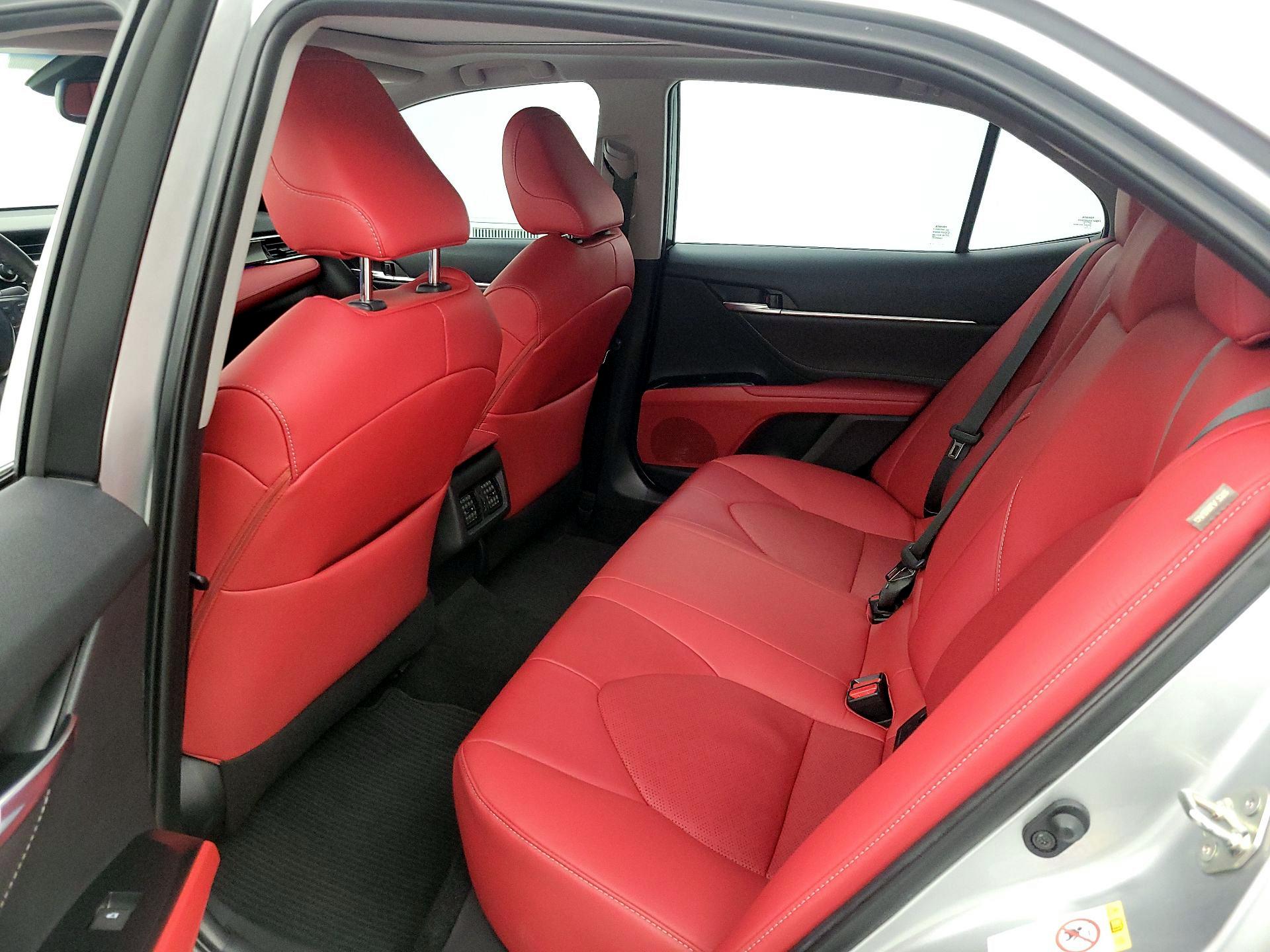Thumbnail: 2018 Toyota Camry - 18