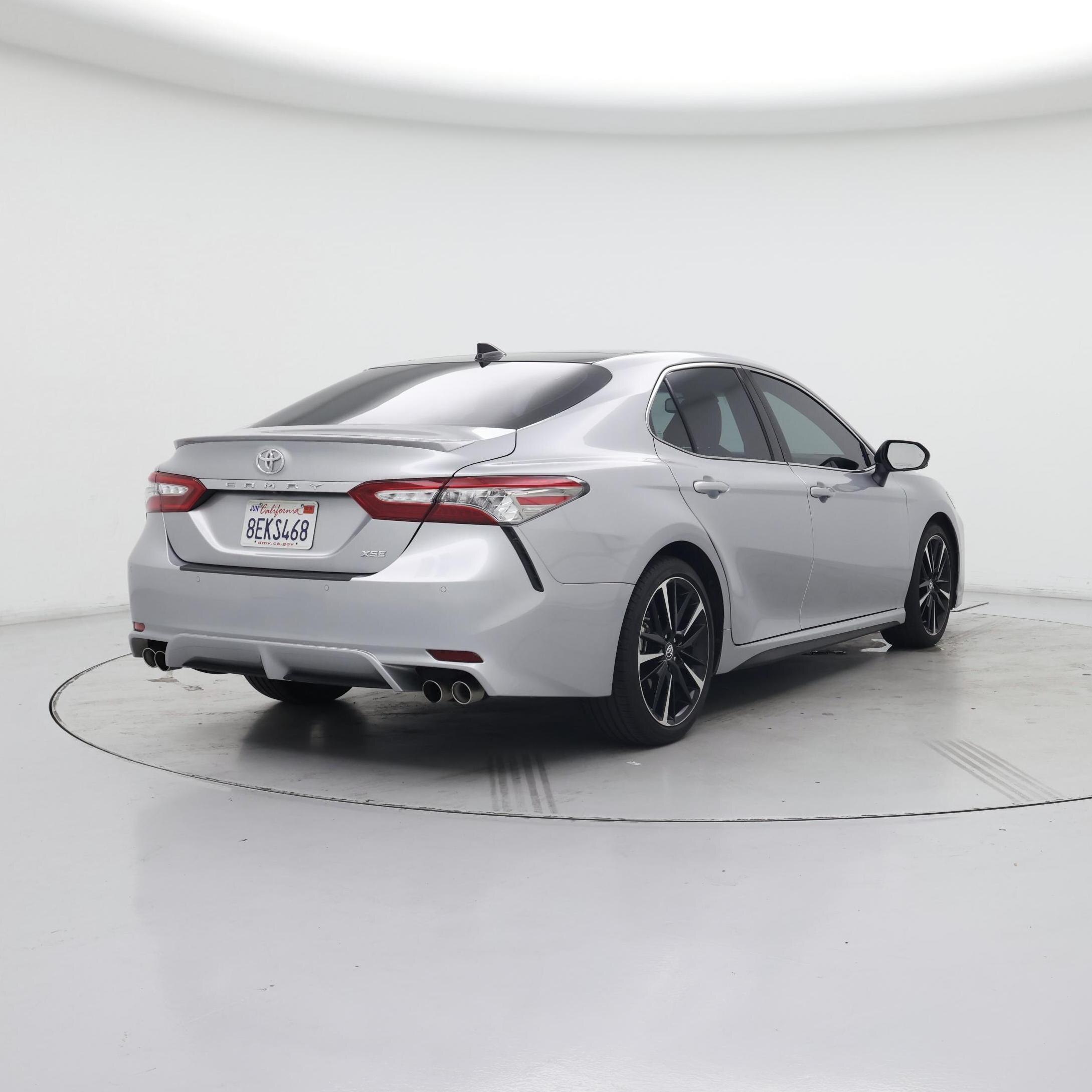 Thumbnail: 2018 Toyota Camry - 8