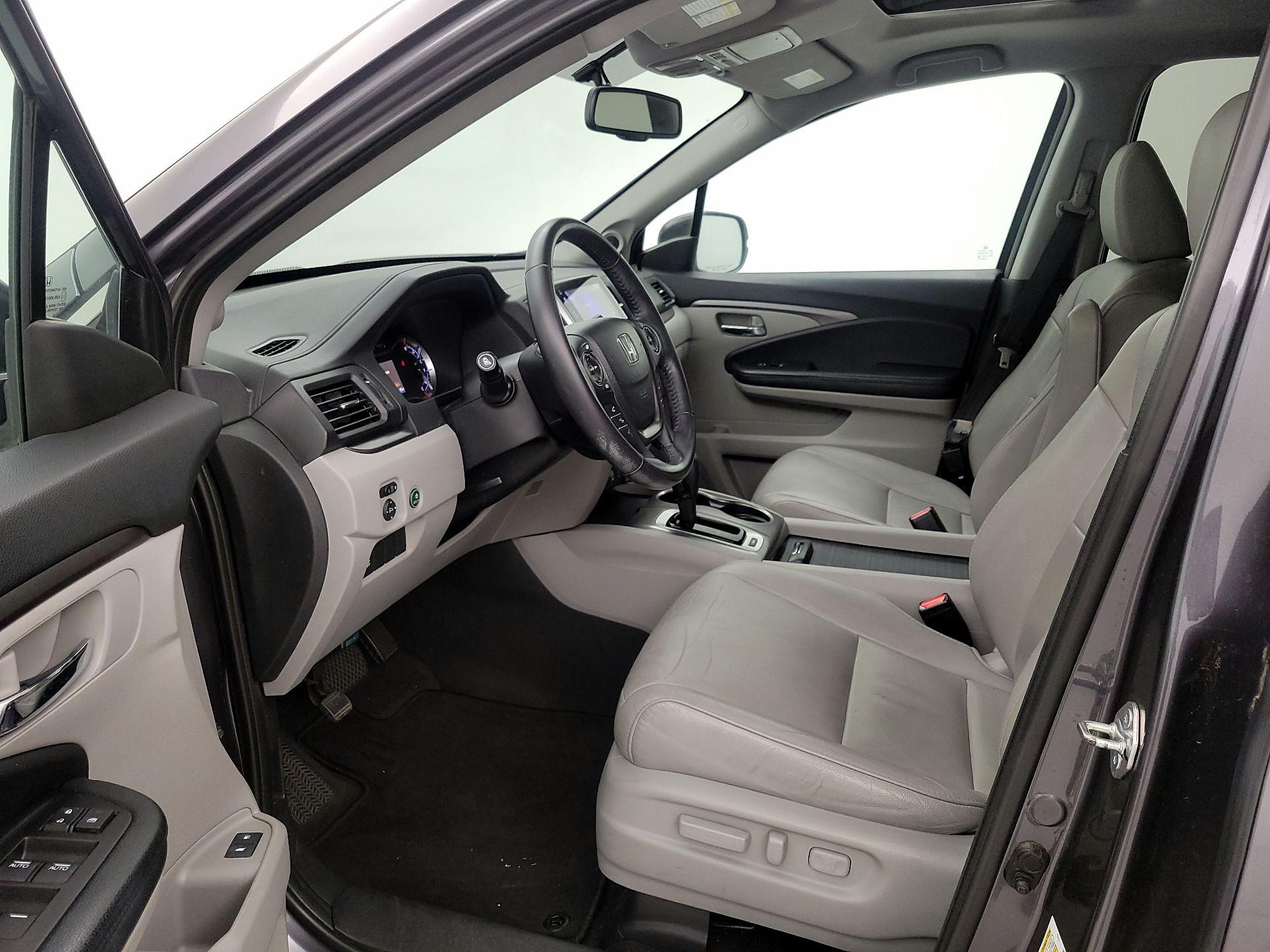 Thumbnail: 2018 Honda Pilot - 11