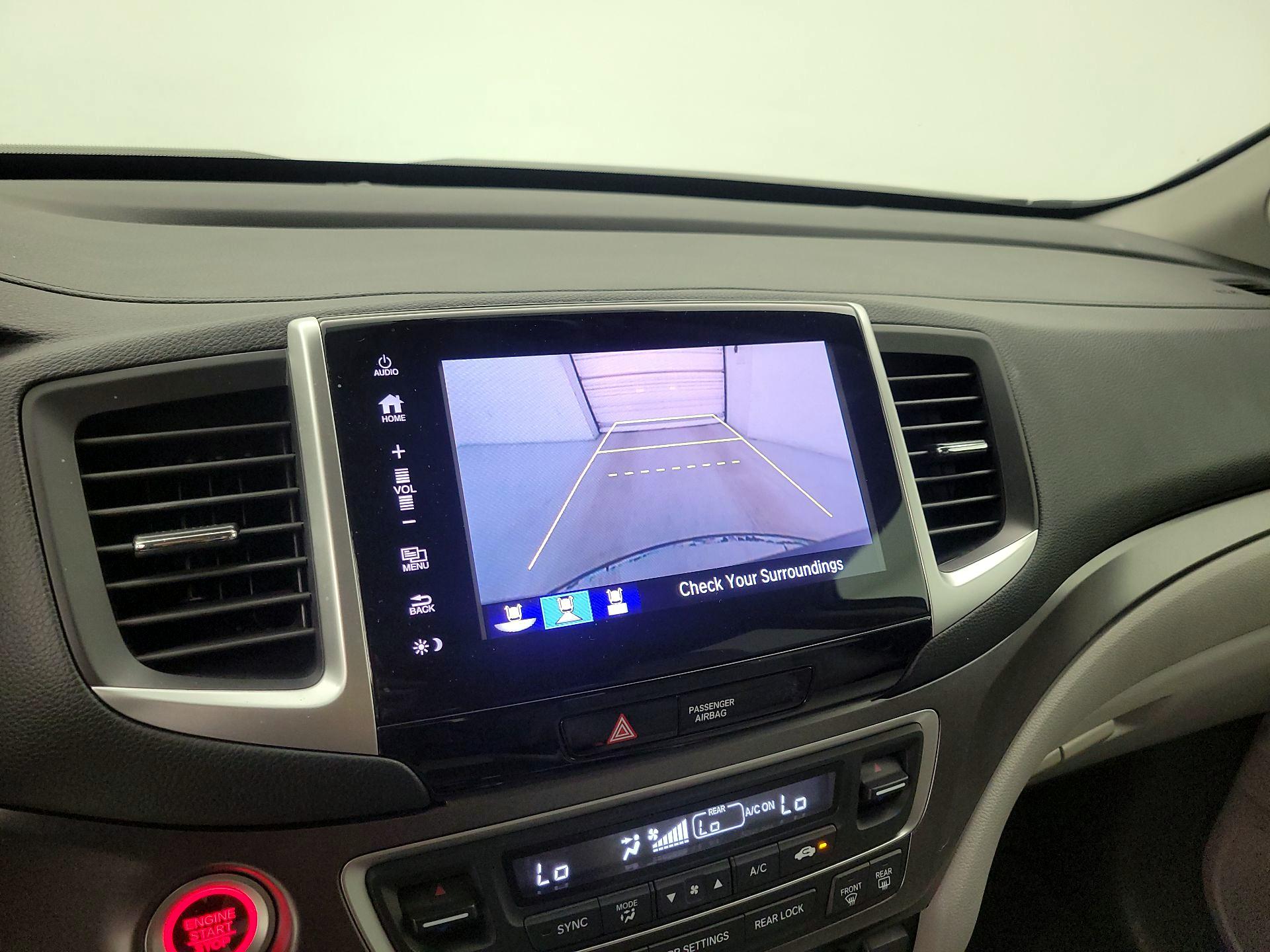 Thumbnail: 2018 Honda Pilot - 14