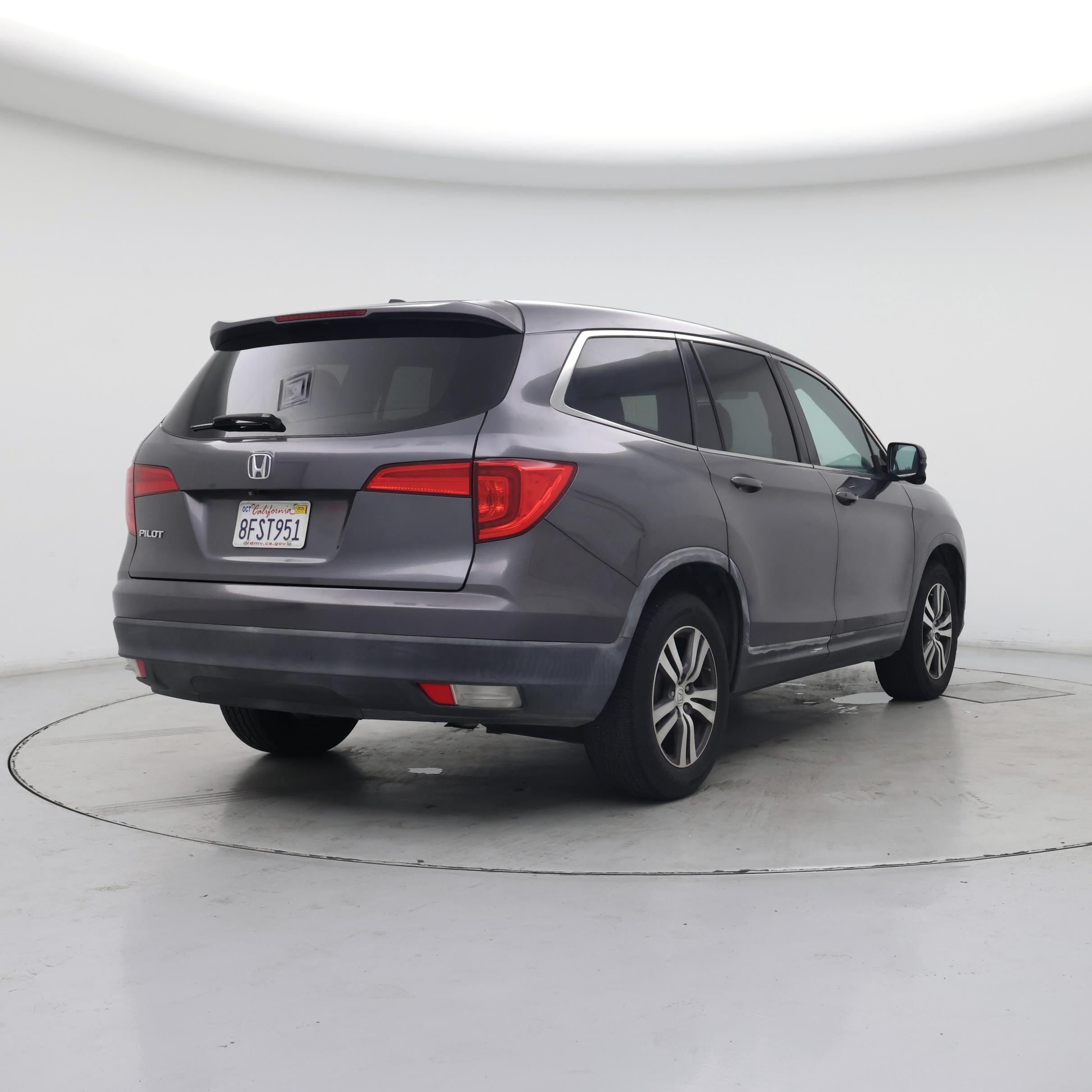 Thumbnail: 2018 Honda Pilot - 8