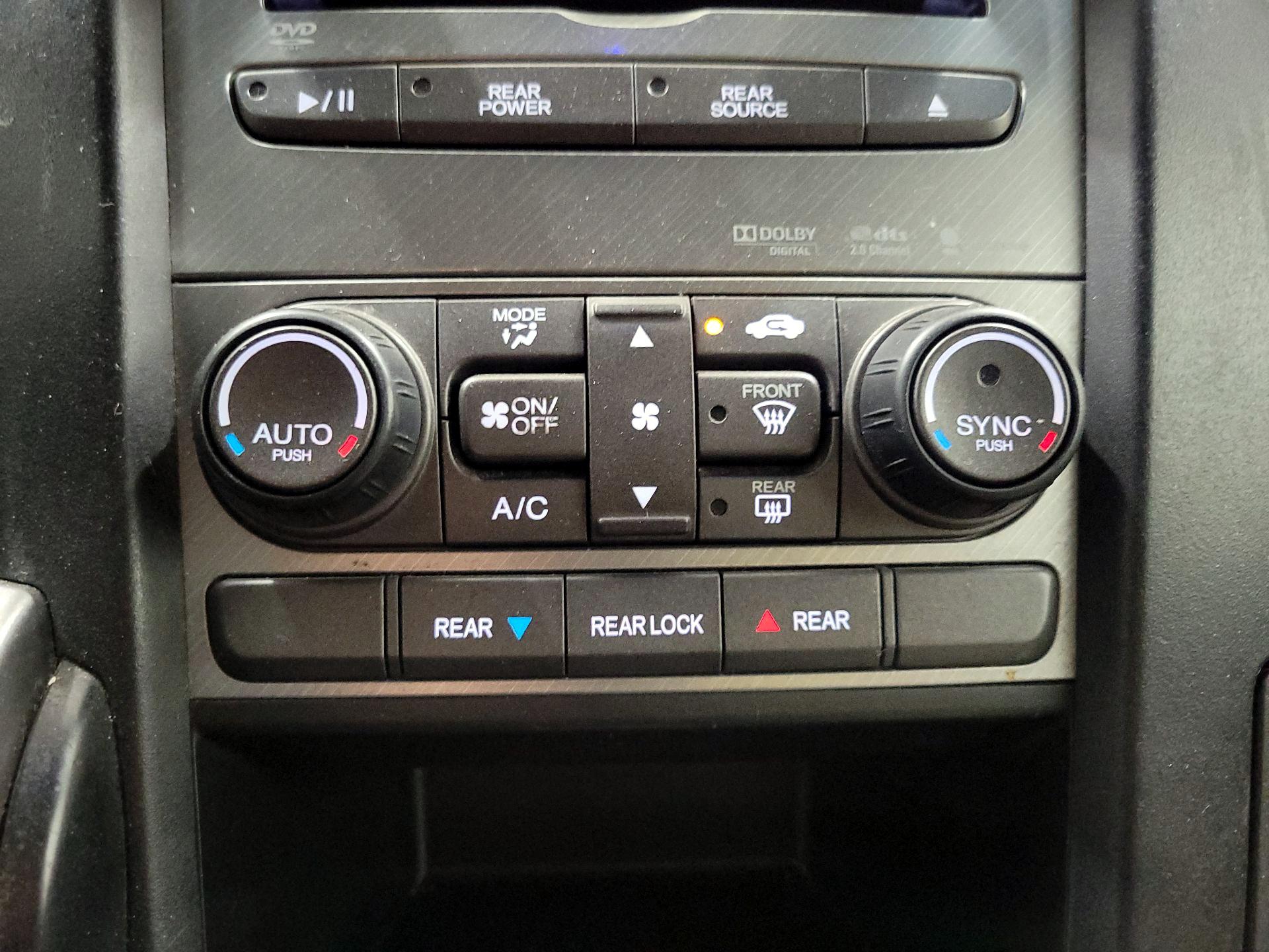 Thumbnail: 2015 Honda Pilot - 16