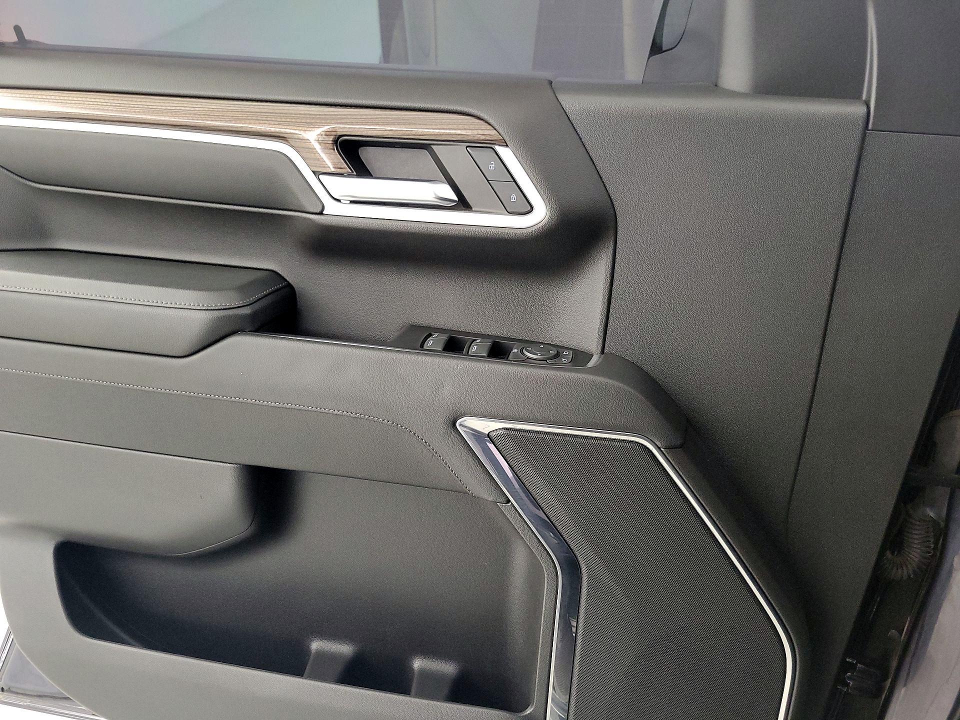 Thumbnail: 2023 Chevrolet Silverado 1500 - 12