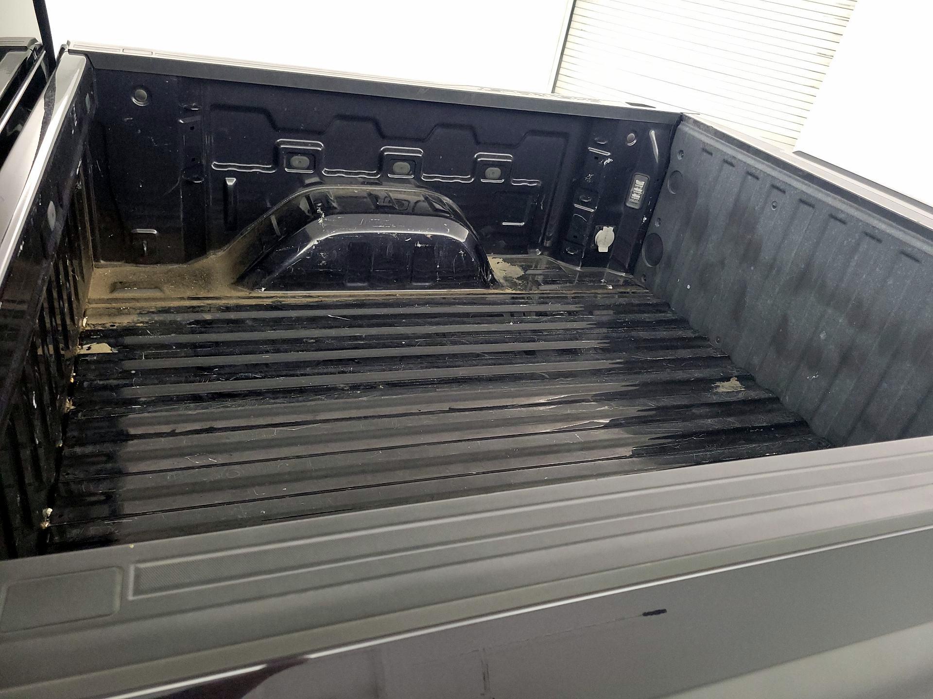 Thumbnail: 2023 Chevrolet Silverado 1500 - 20