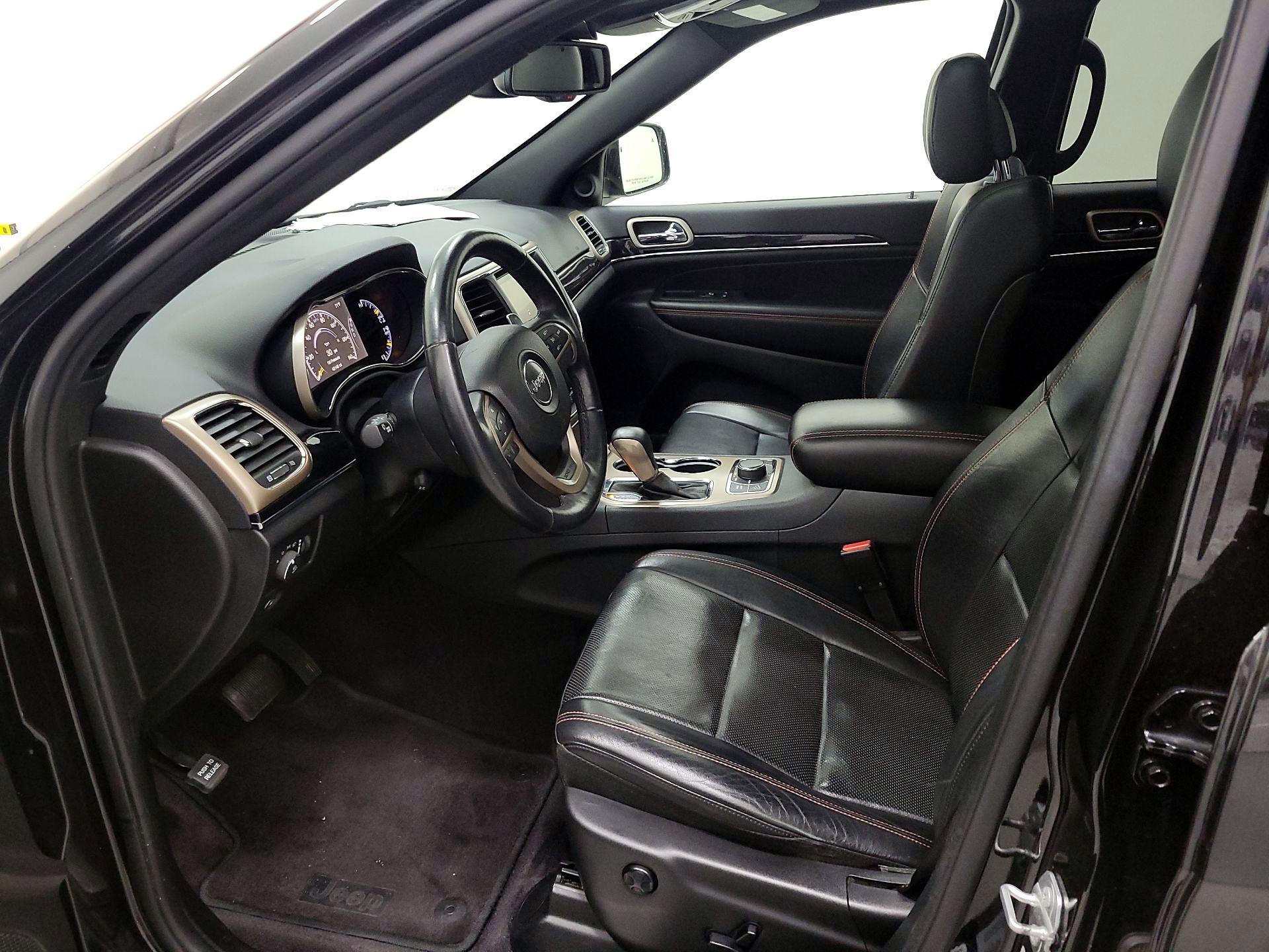 Thumbnail: 2016 Jeep Grand Cherokee - 11