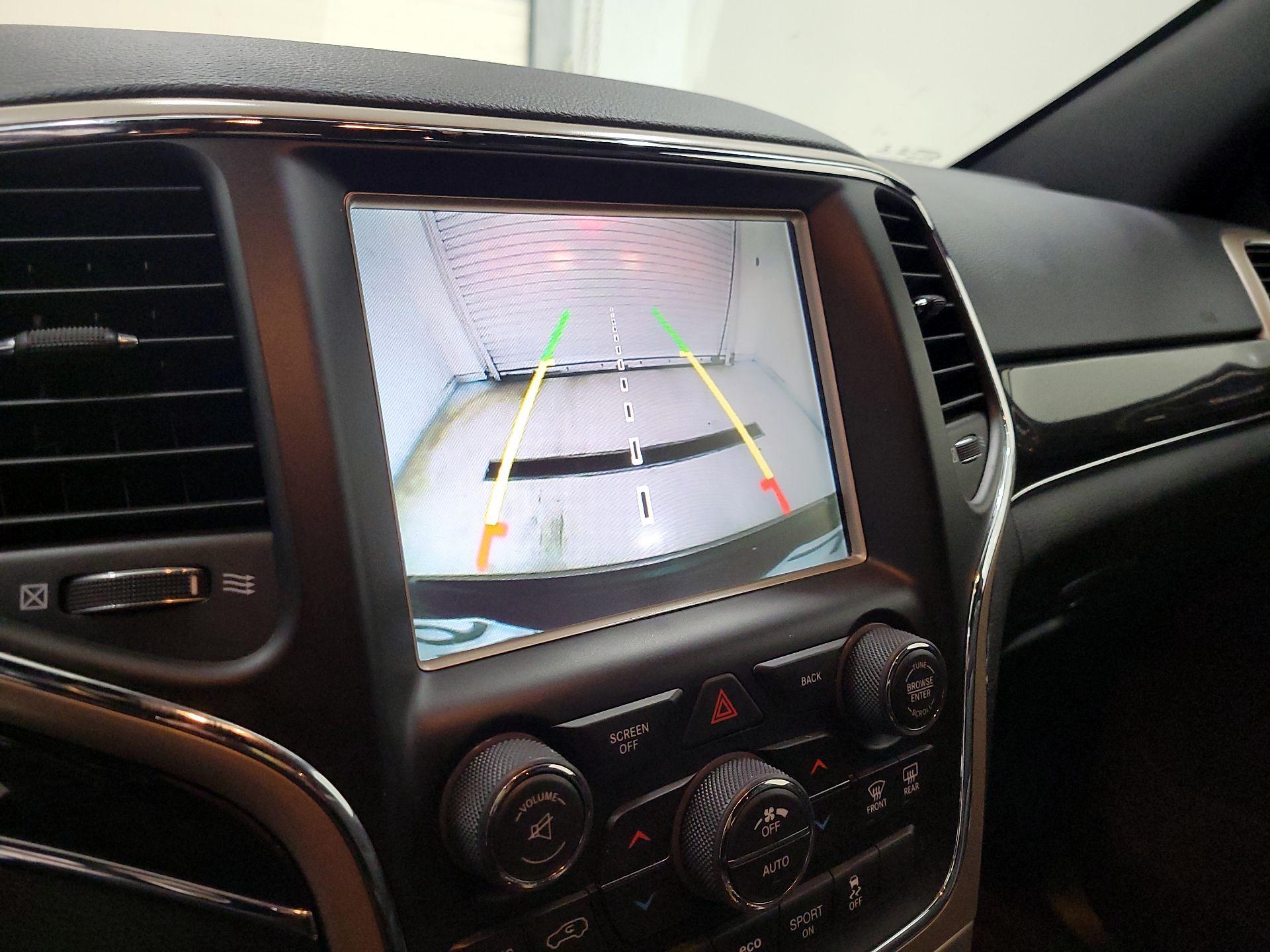 Thumbnail: 2016 Jeep Grand Cherokee - 15
