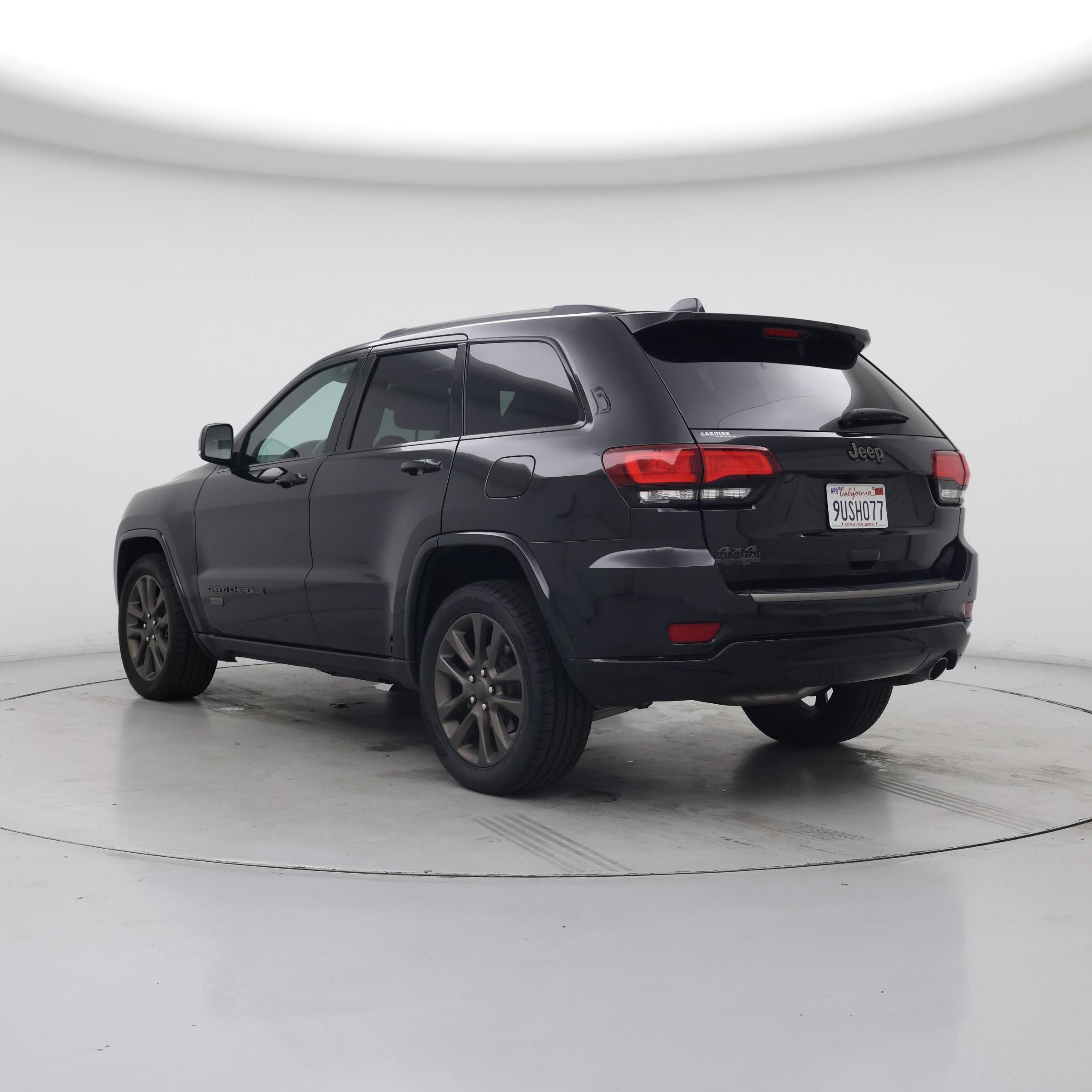 Thumbnail: 2016 Jeep Grand Cherokee - 2