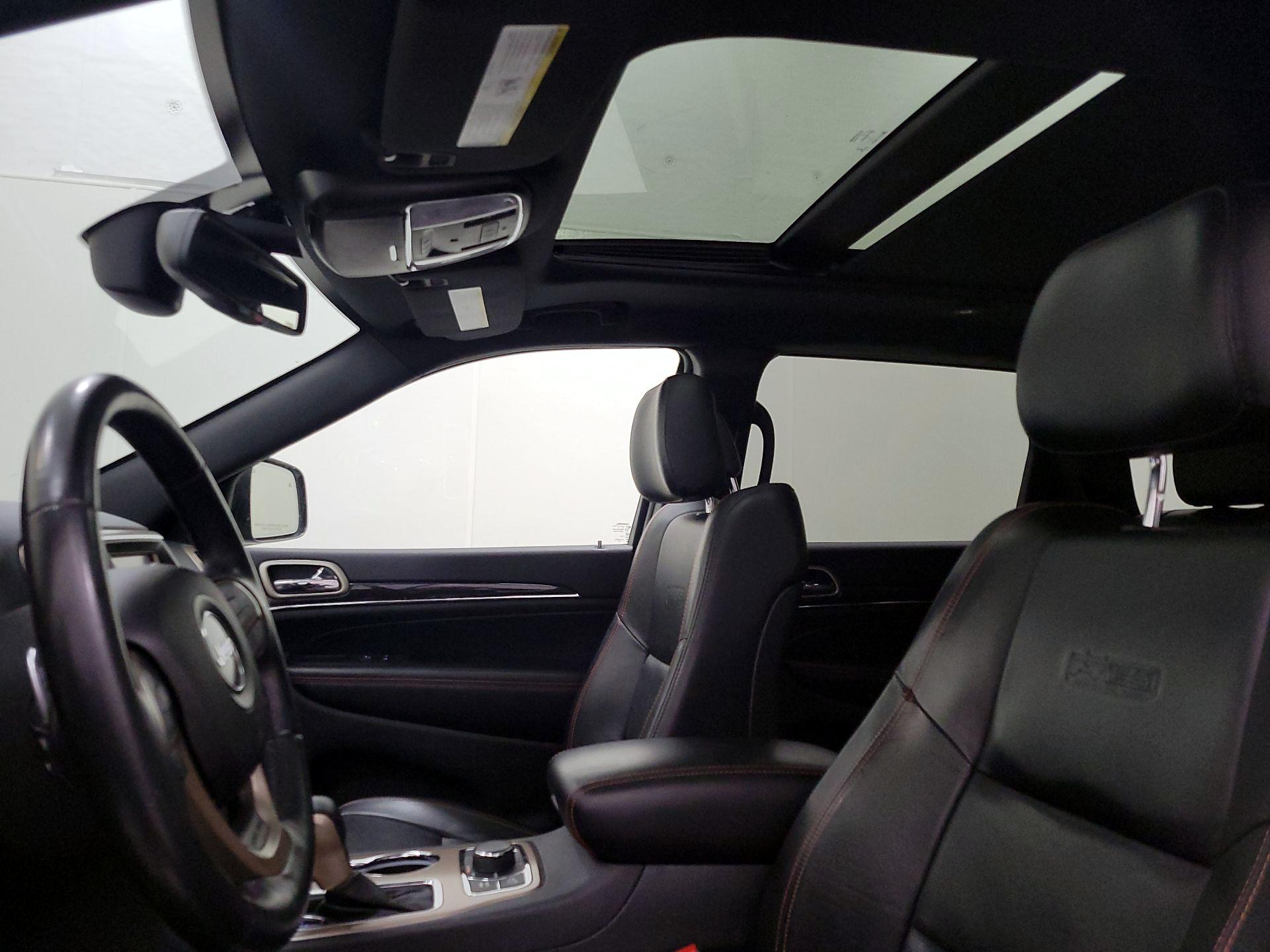 Thumbnail: 2016 Jeep Grand Cherokee - 19