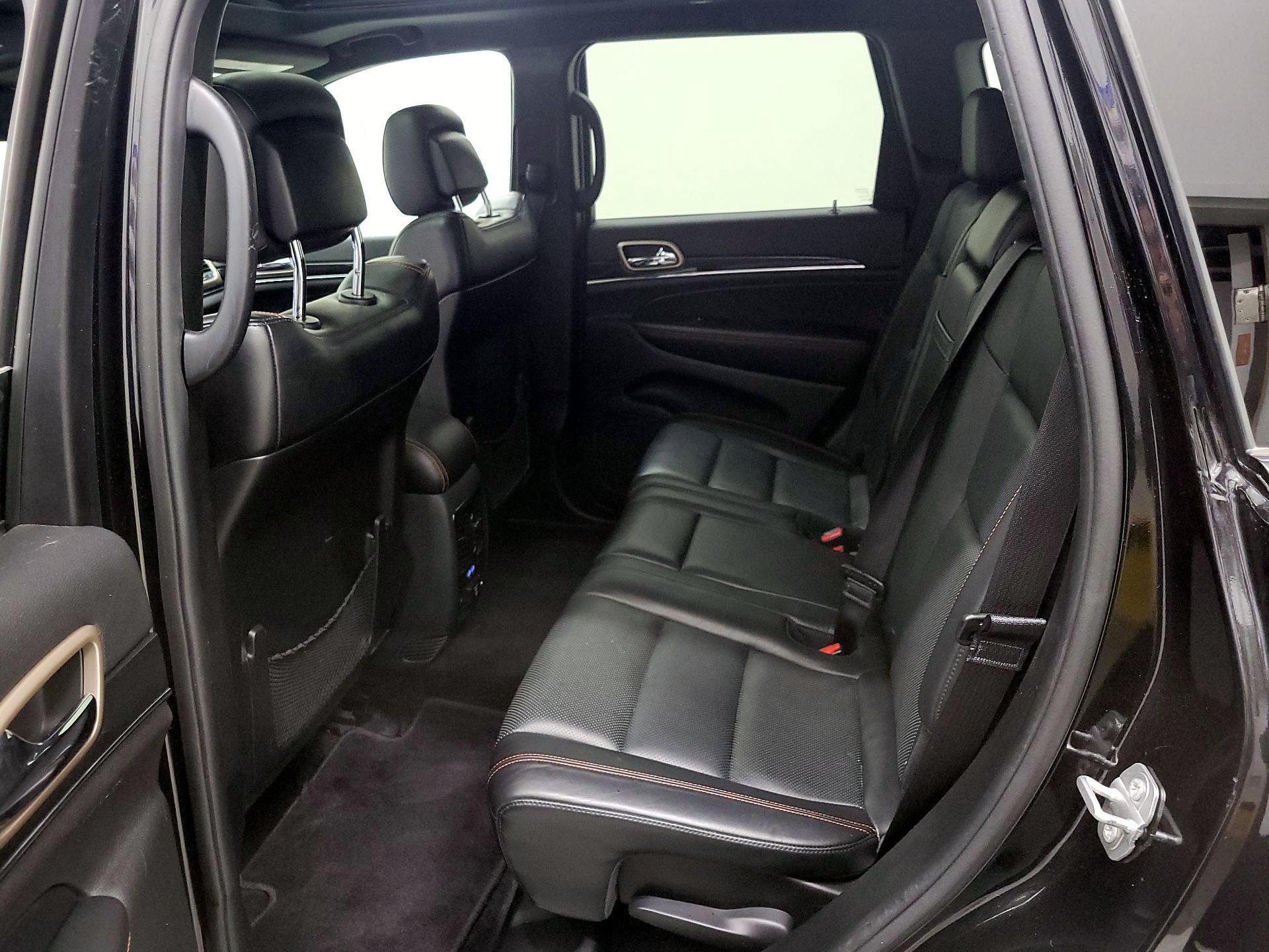 Thumbnail: 2016 Jeep Grand Cherokee - 20