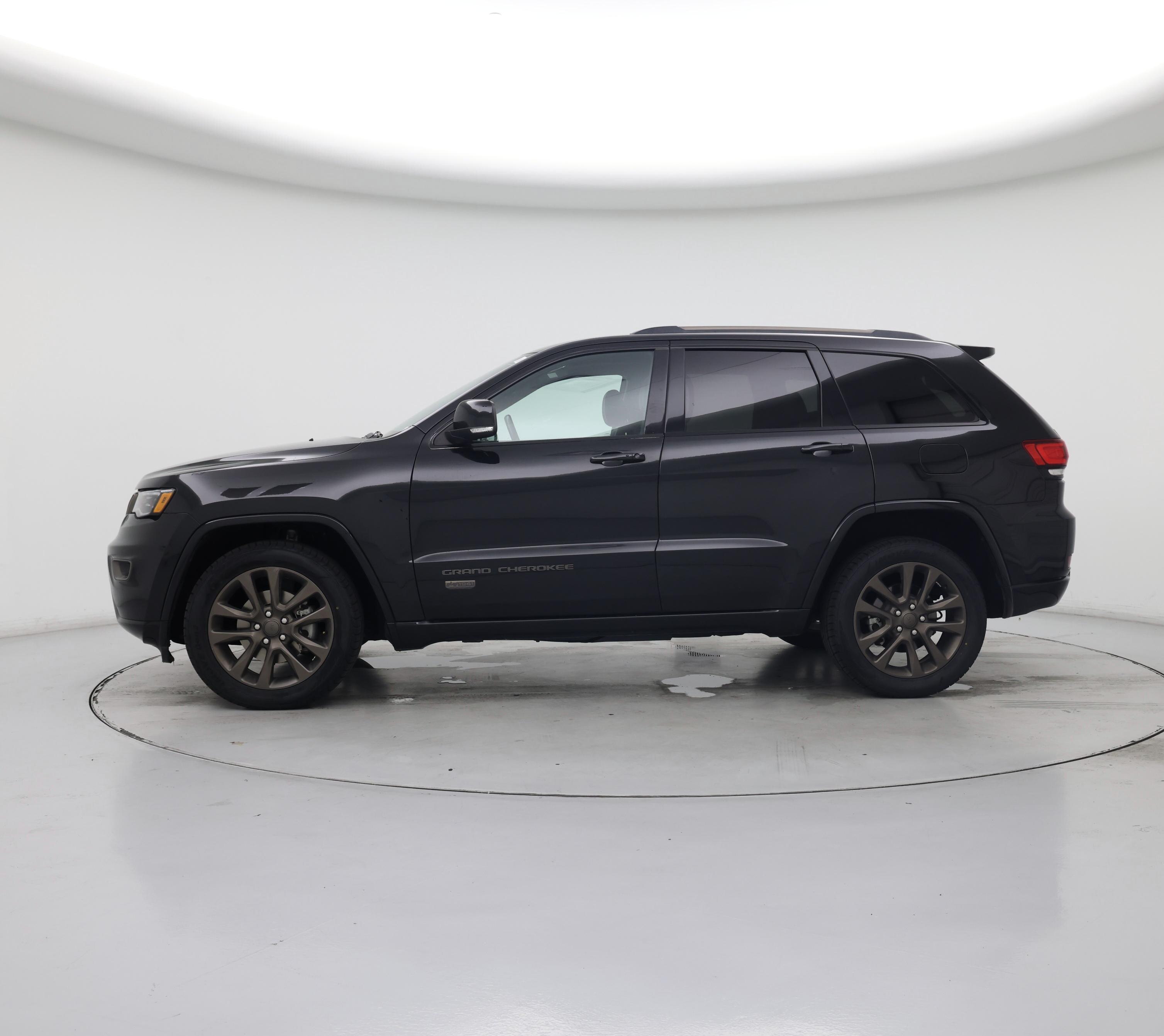 Thumbnail: 2016 Jeep Grand Cherokee - 3