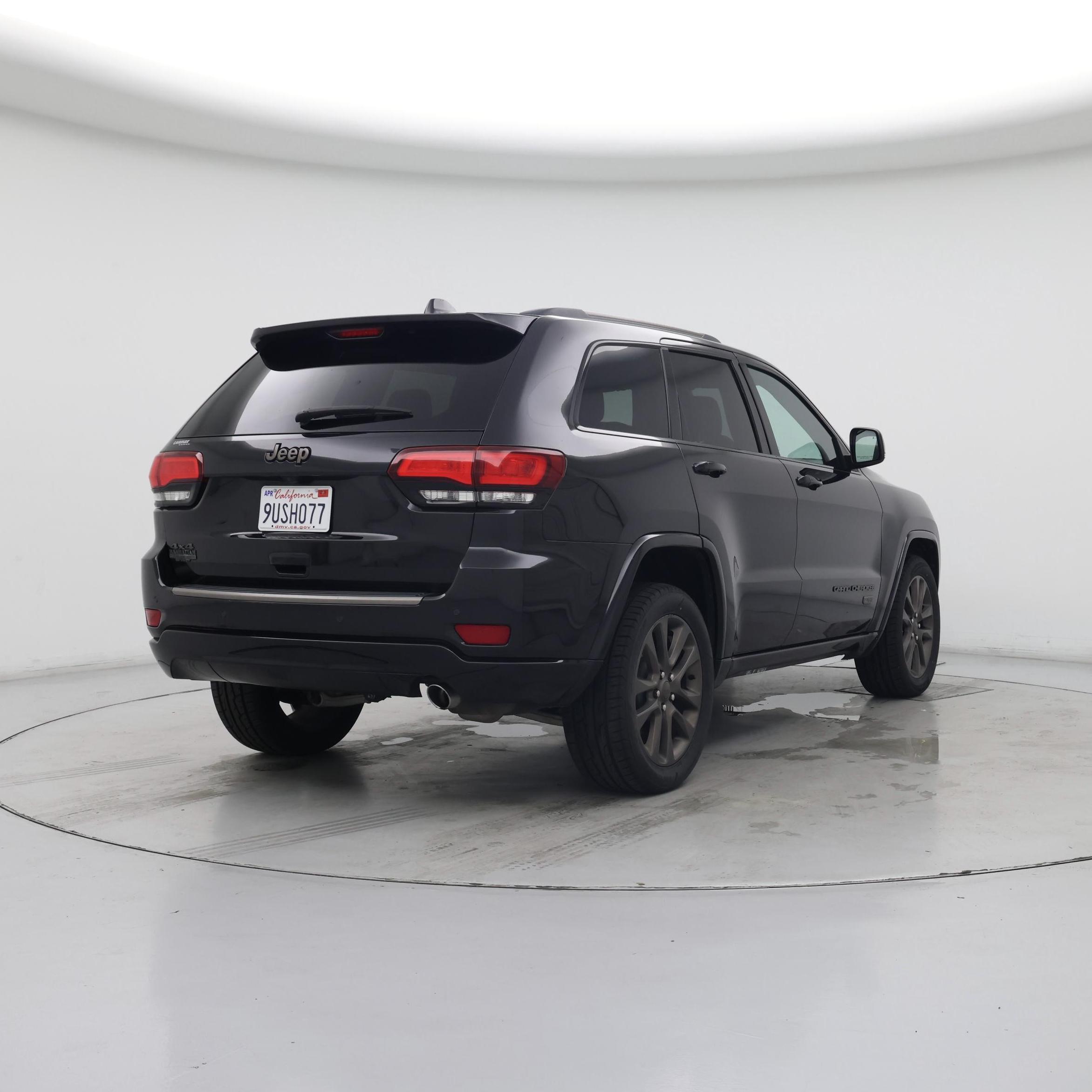 Thumbnail: 2016 Jeep Grand Cherokee - 8