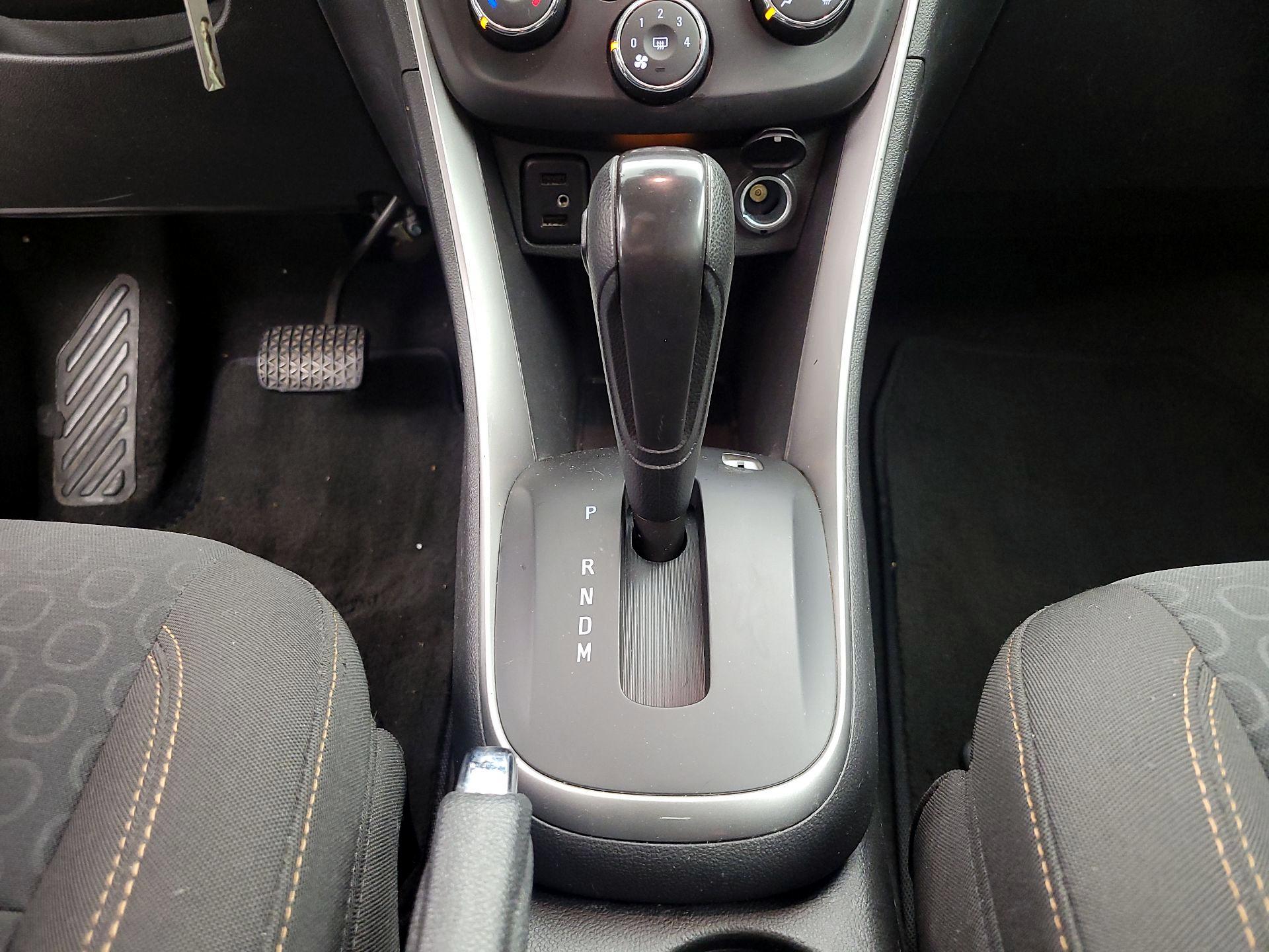 Thumbnail: 2018 Chevrolet Trax - 17