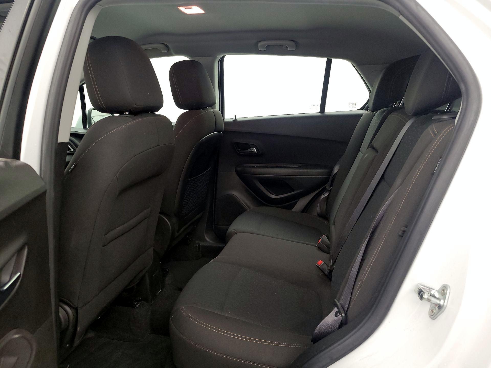 Thumbnail: 2018 Chevrolet Trax - 19