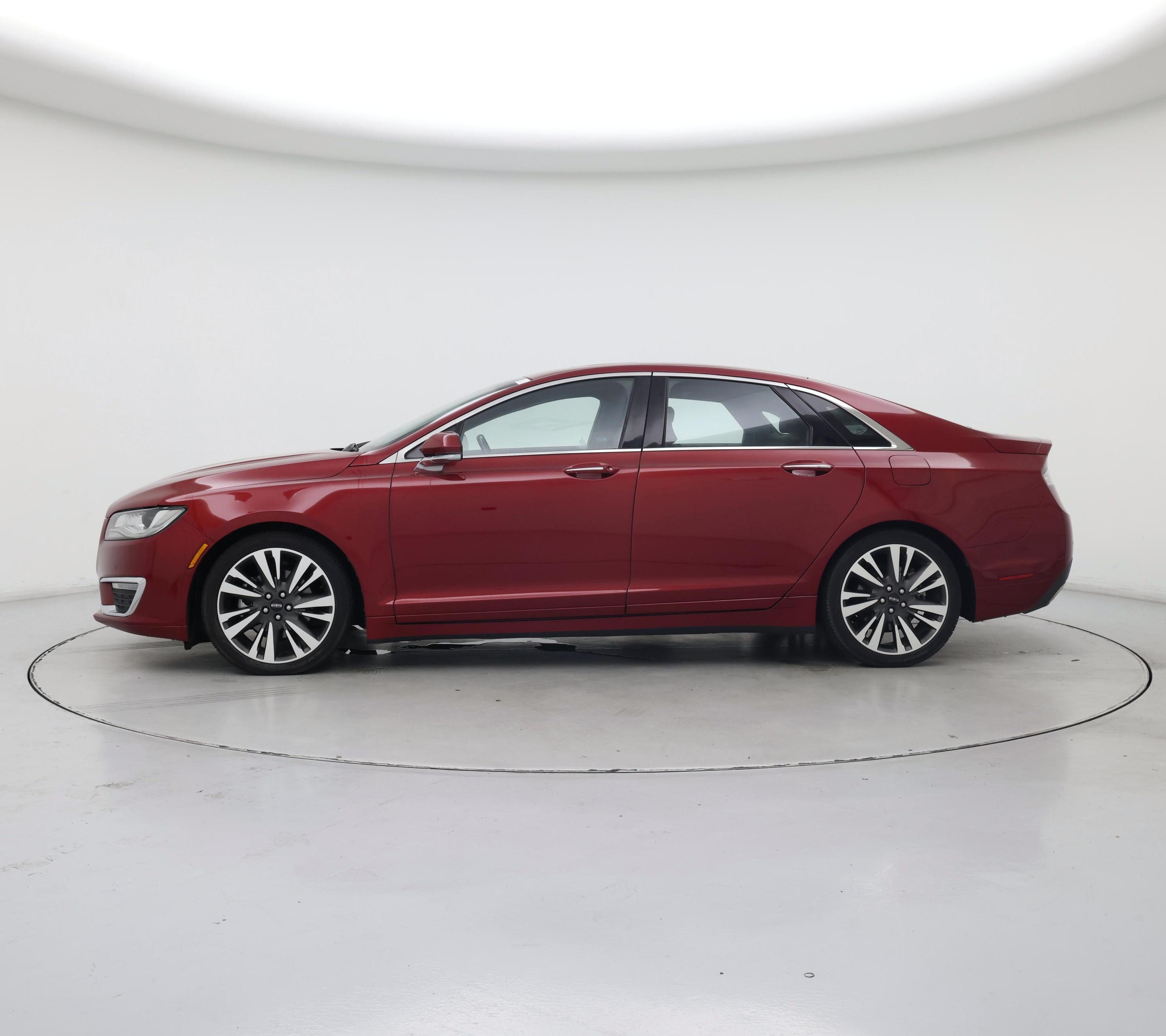 Thumbnail: 2017 Lincoln MKZ - 3