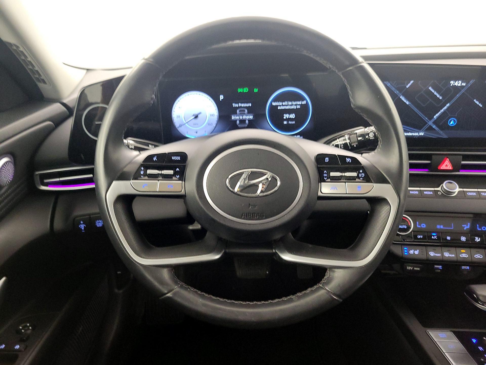 Thumbnail: 2023 Hyundai Elantra - 10