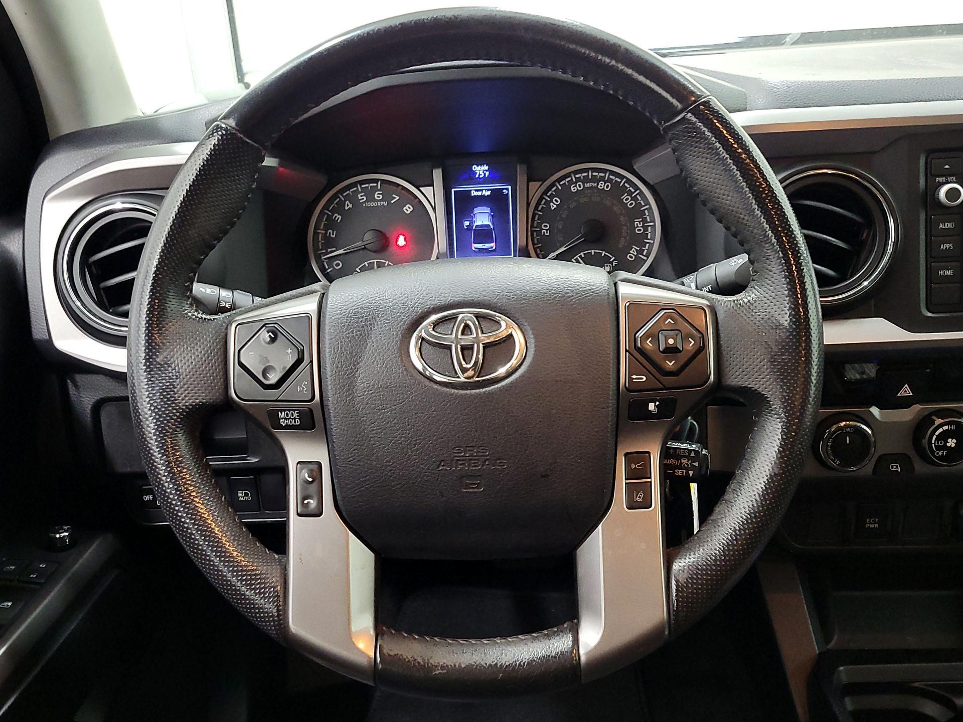 Thumbnail: 2018 Toyota Tacoma - 10