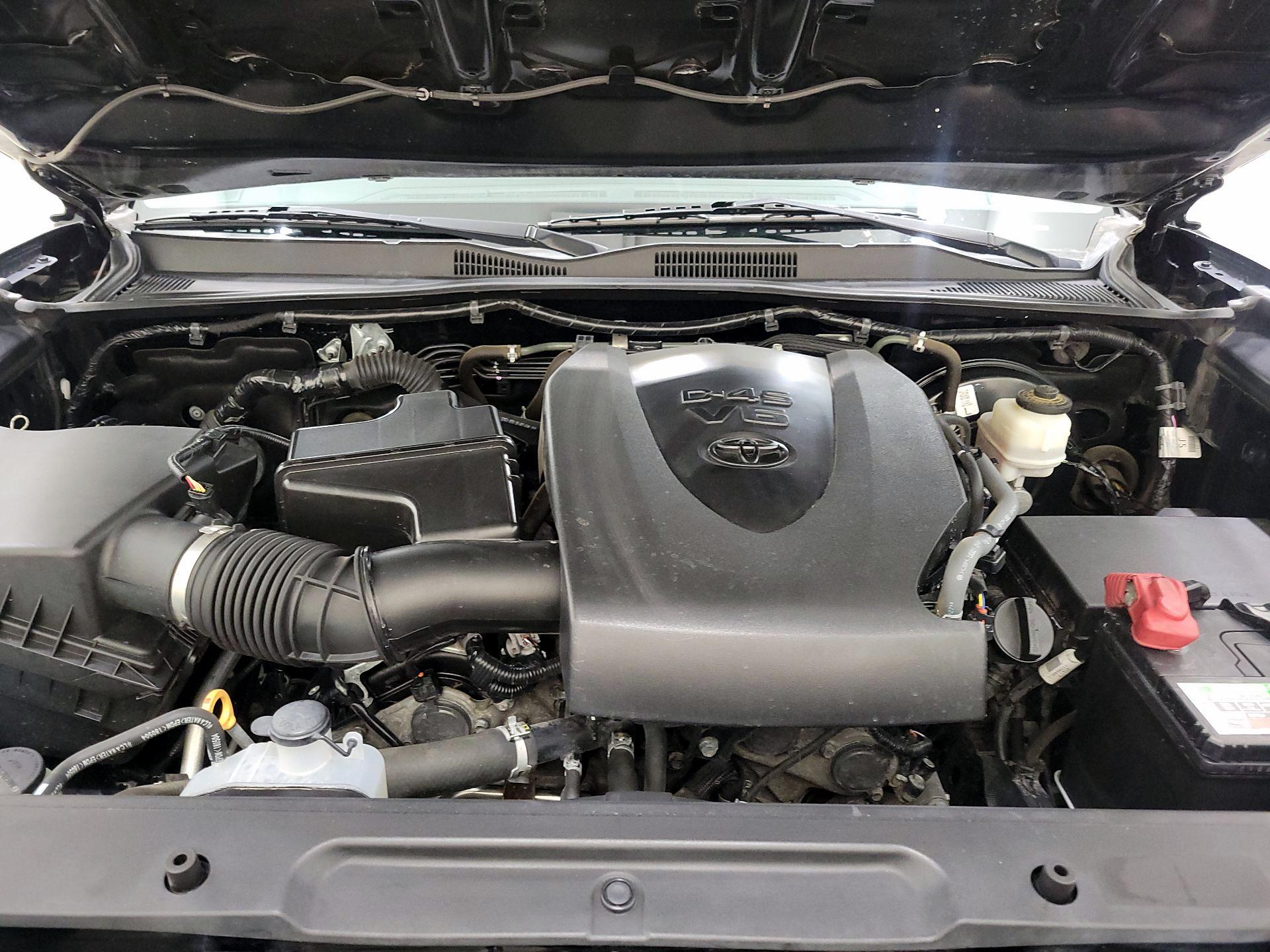 Thumbnail: 2018 Toyota Tacoma - 20