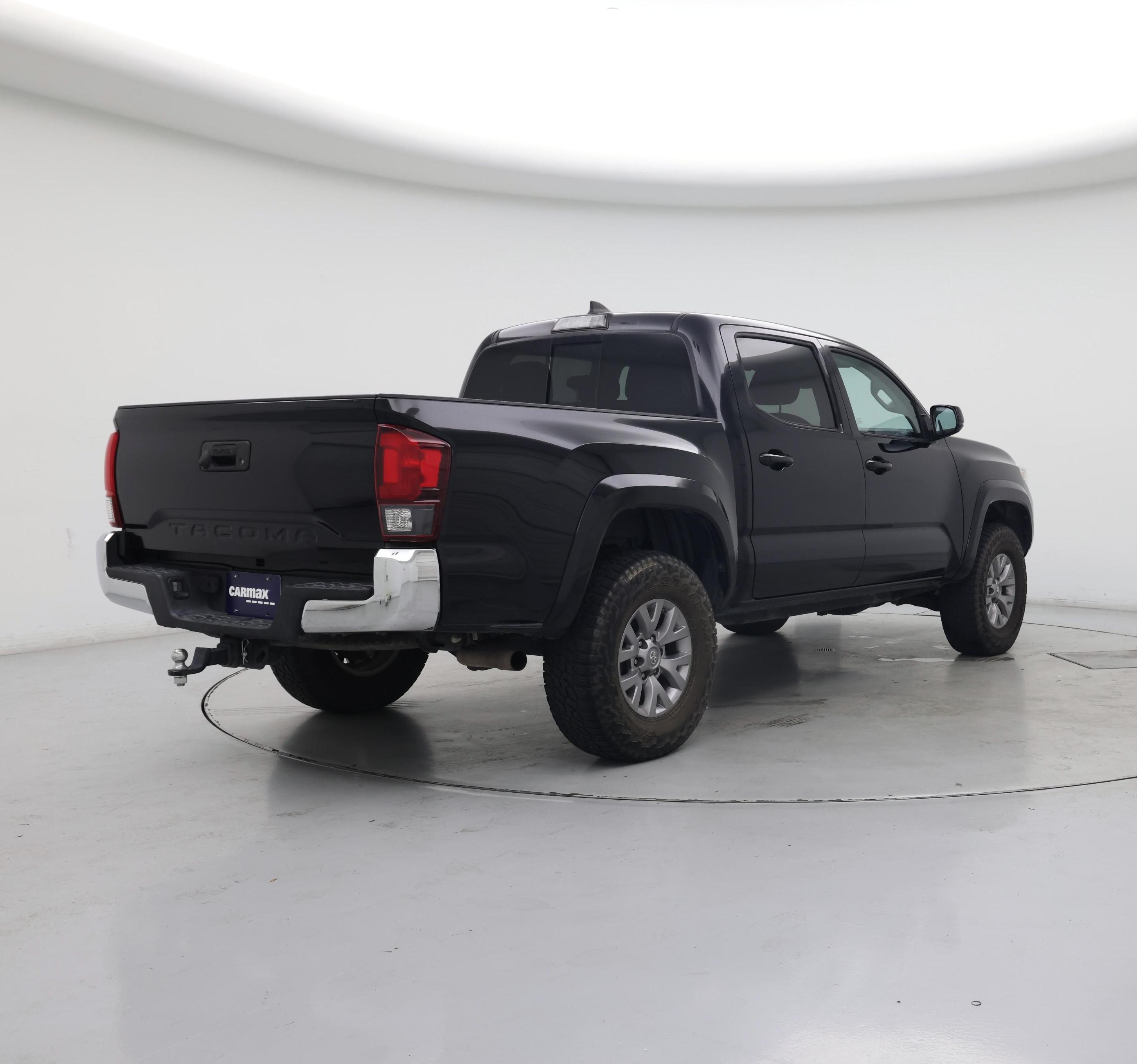 Thumbnail: 2018 Toyota Tacoma - 8