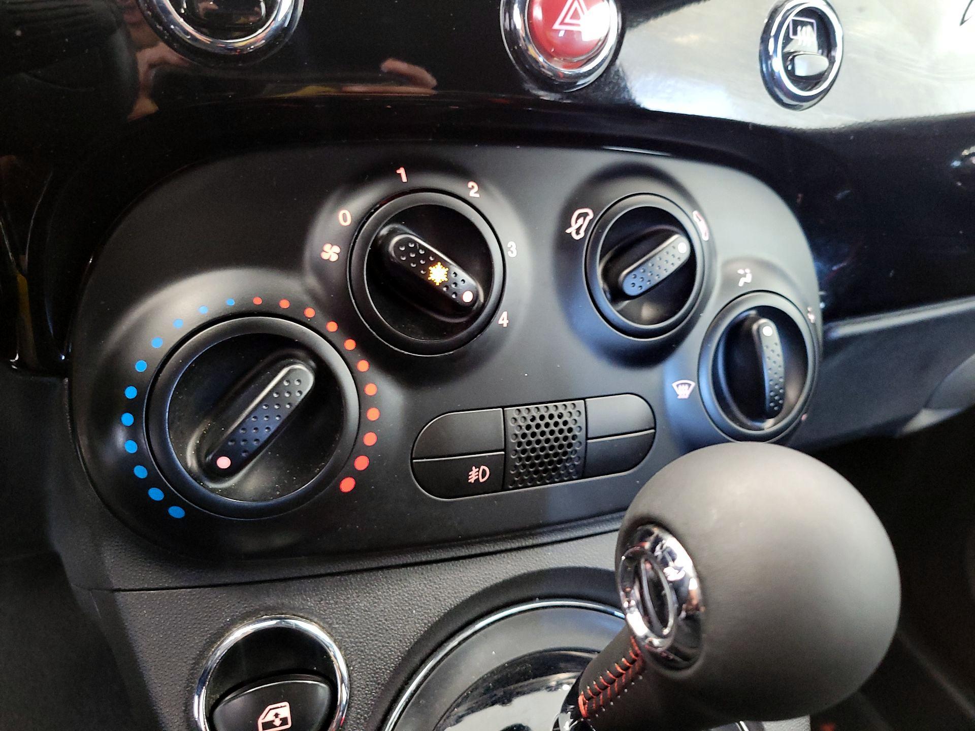 Thumbnail: 2015 Fiat 500 - 14