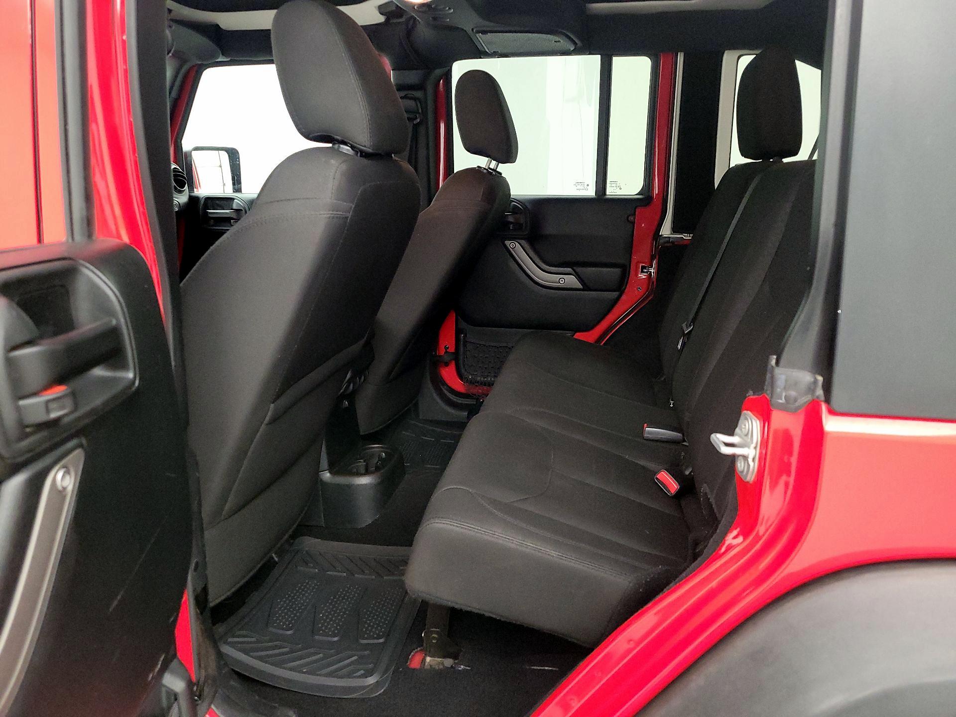 Thumbnail: 2017 Jeep Wrangler - 16