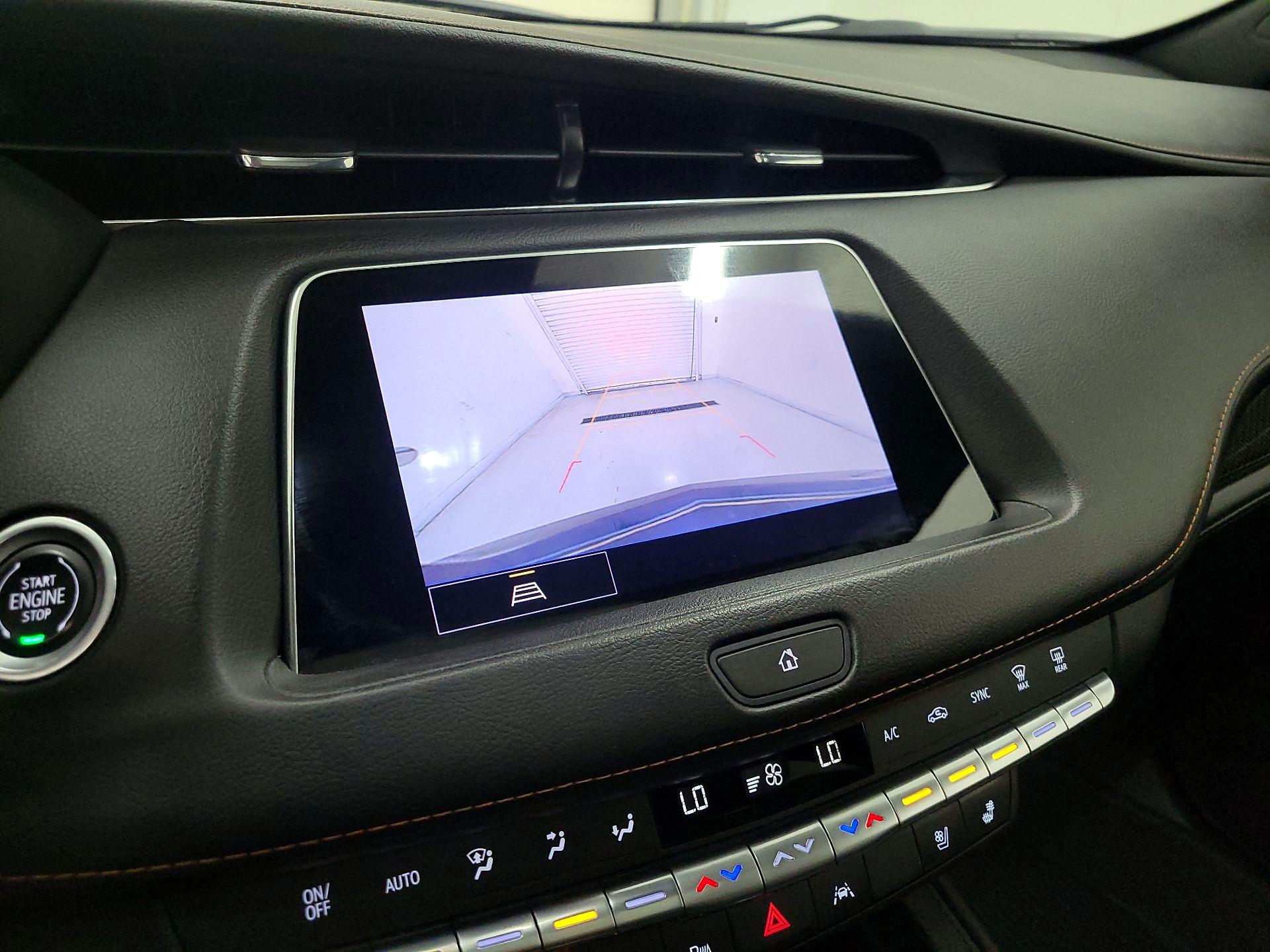 Thumbnail: 2023 Cadillac XT4 - 14