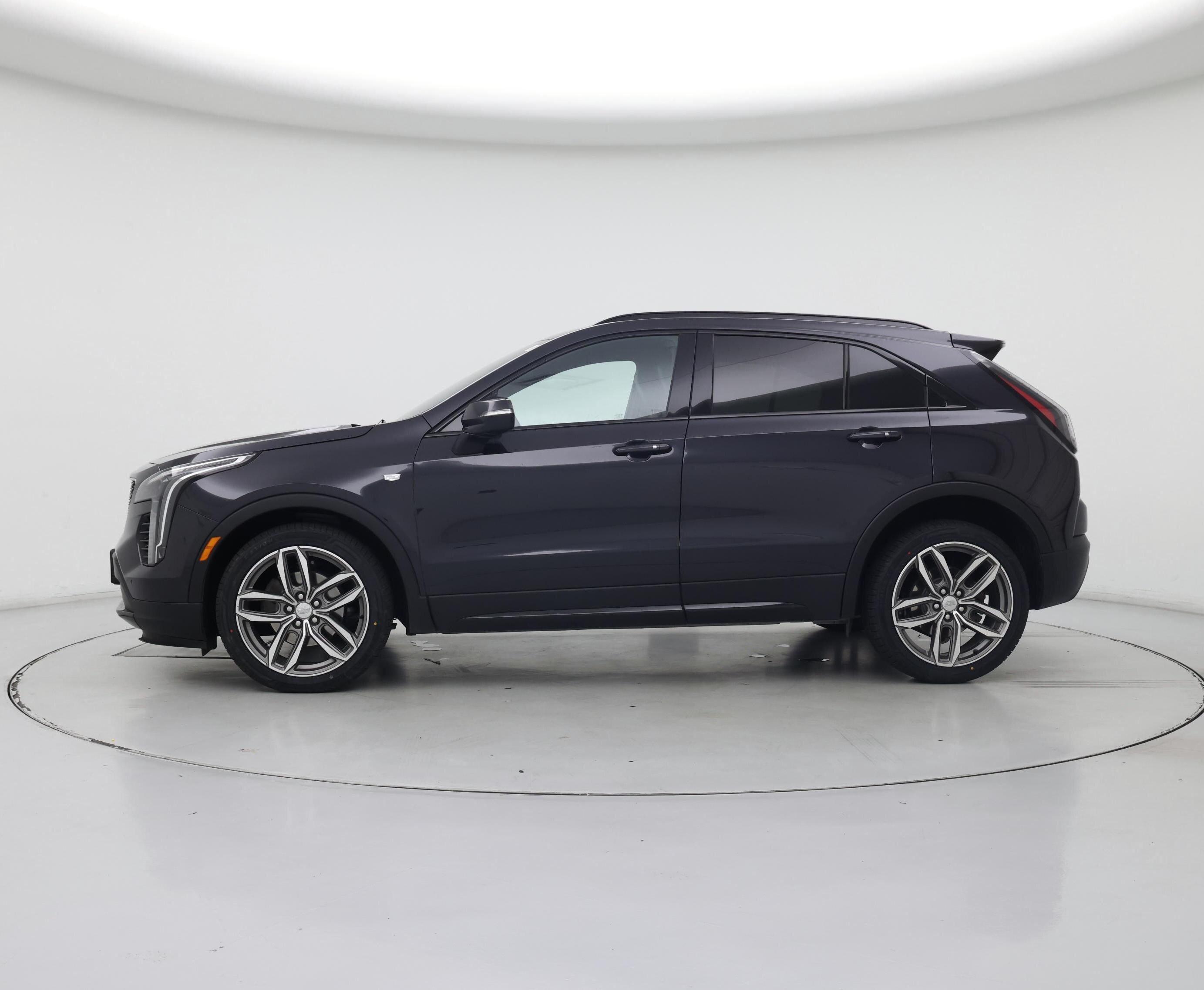 Thumbnail: 2023 Cadillac XT4 - 3