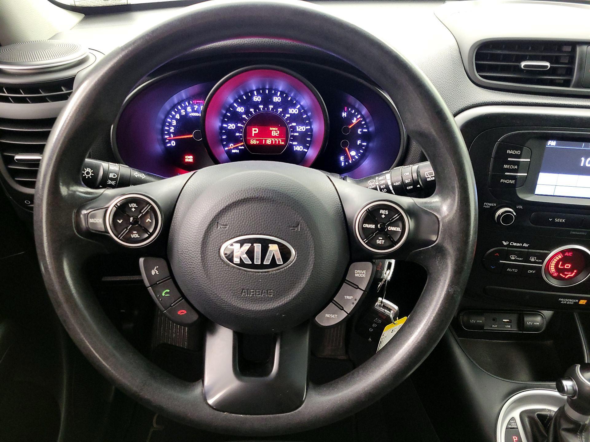 Thumbnail: 2017 Kia Soul - 10